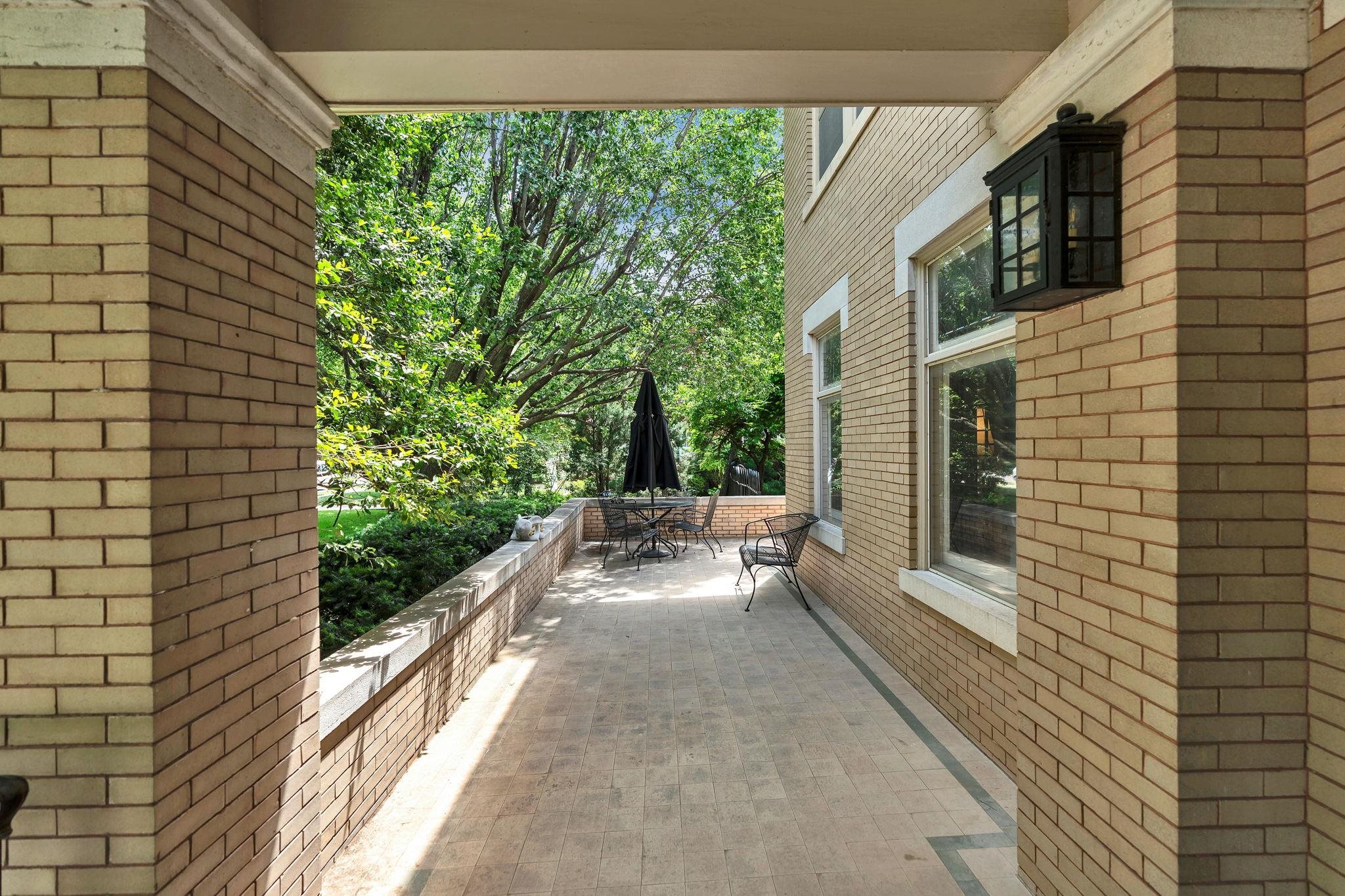 345 N Belmont Property Photo 4