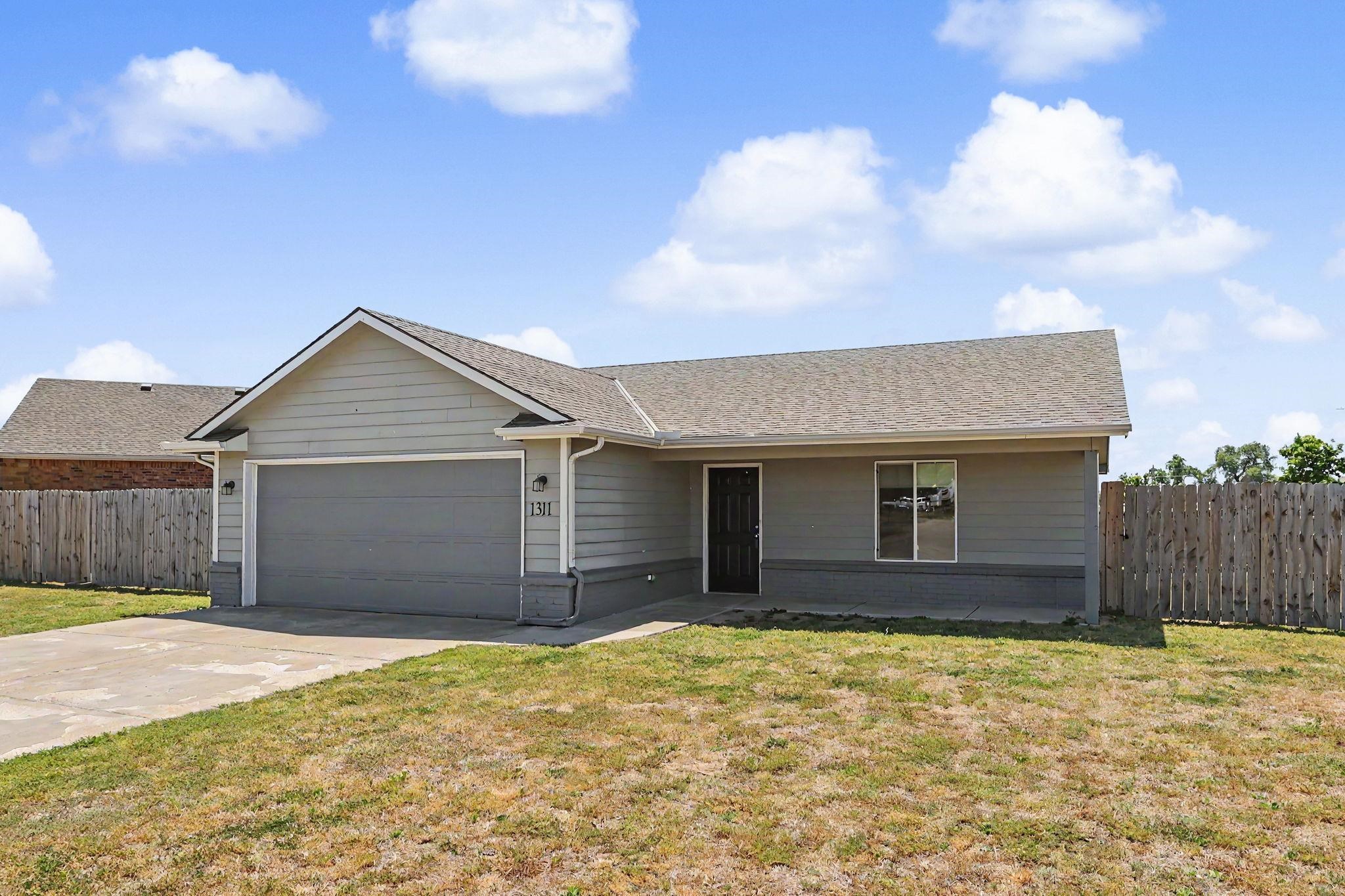 1311 E Maywood Property Photo 1
