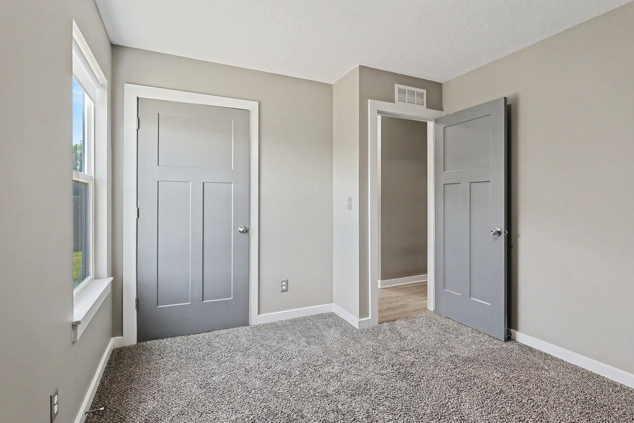 1311 E Maywood Property Photo 14