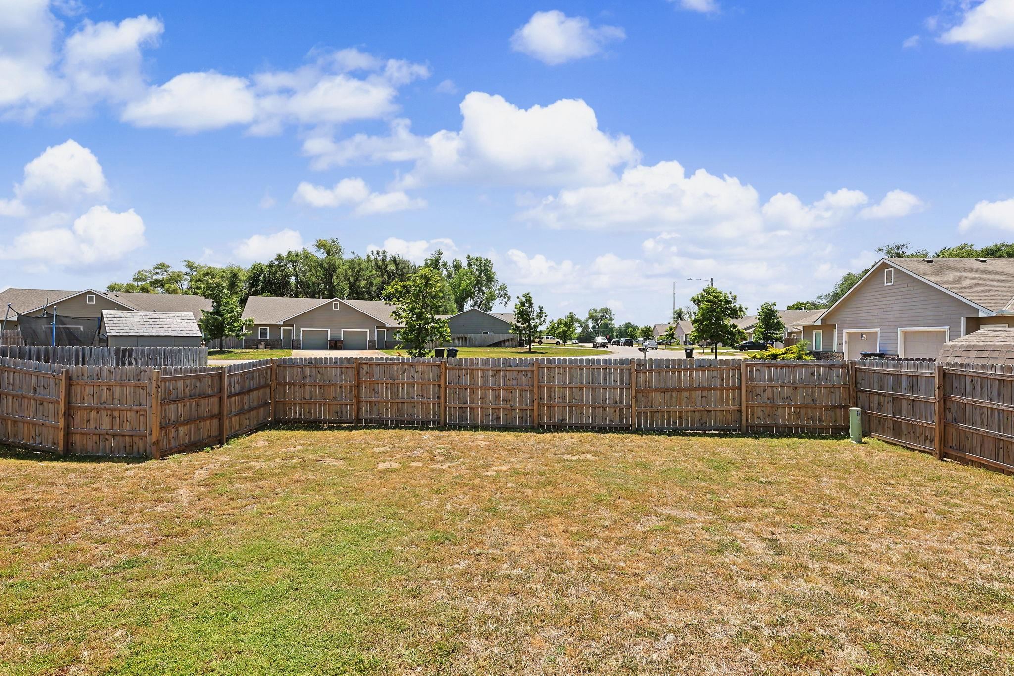 1311 E Maywood Property Photo 23