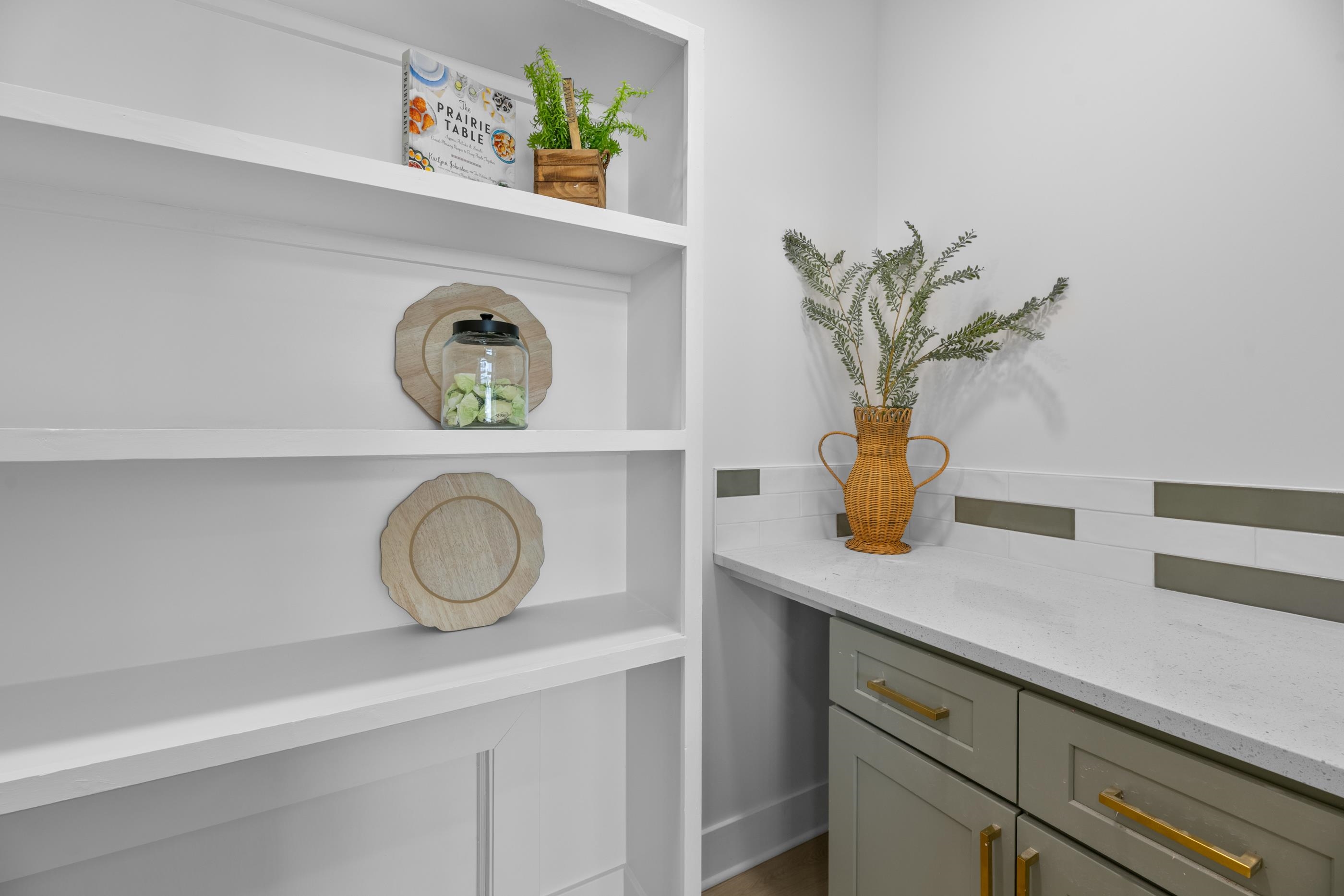 12915 E Spring Valley St. Property Photo 13