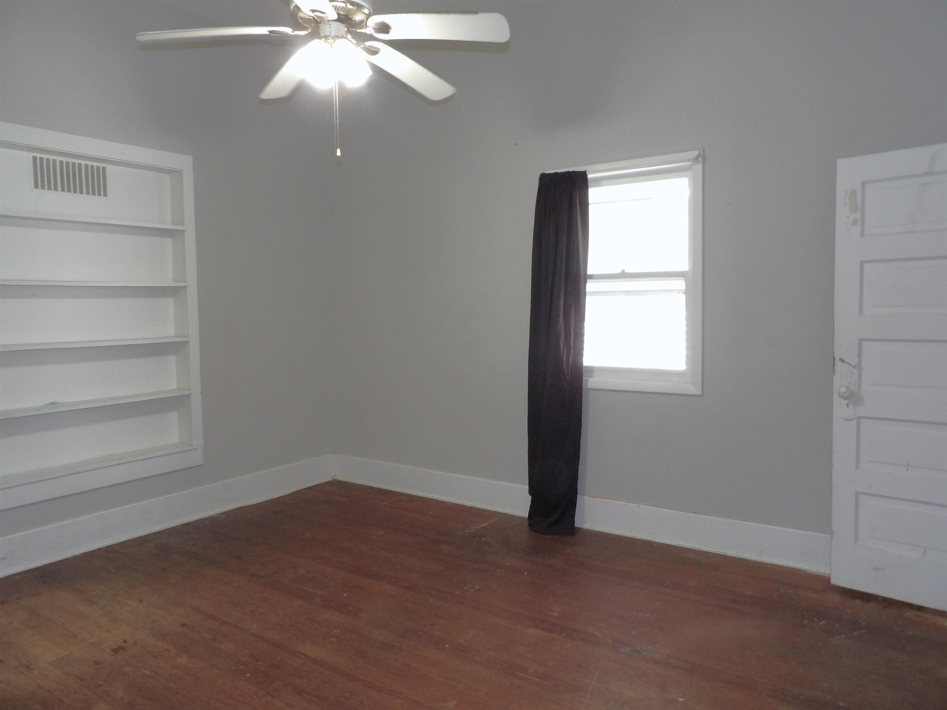 1509 N 2nd Property Photo 17