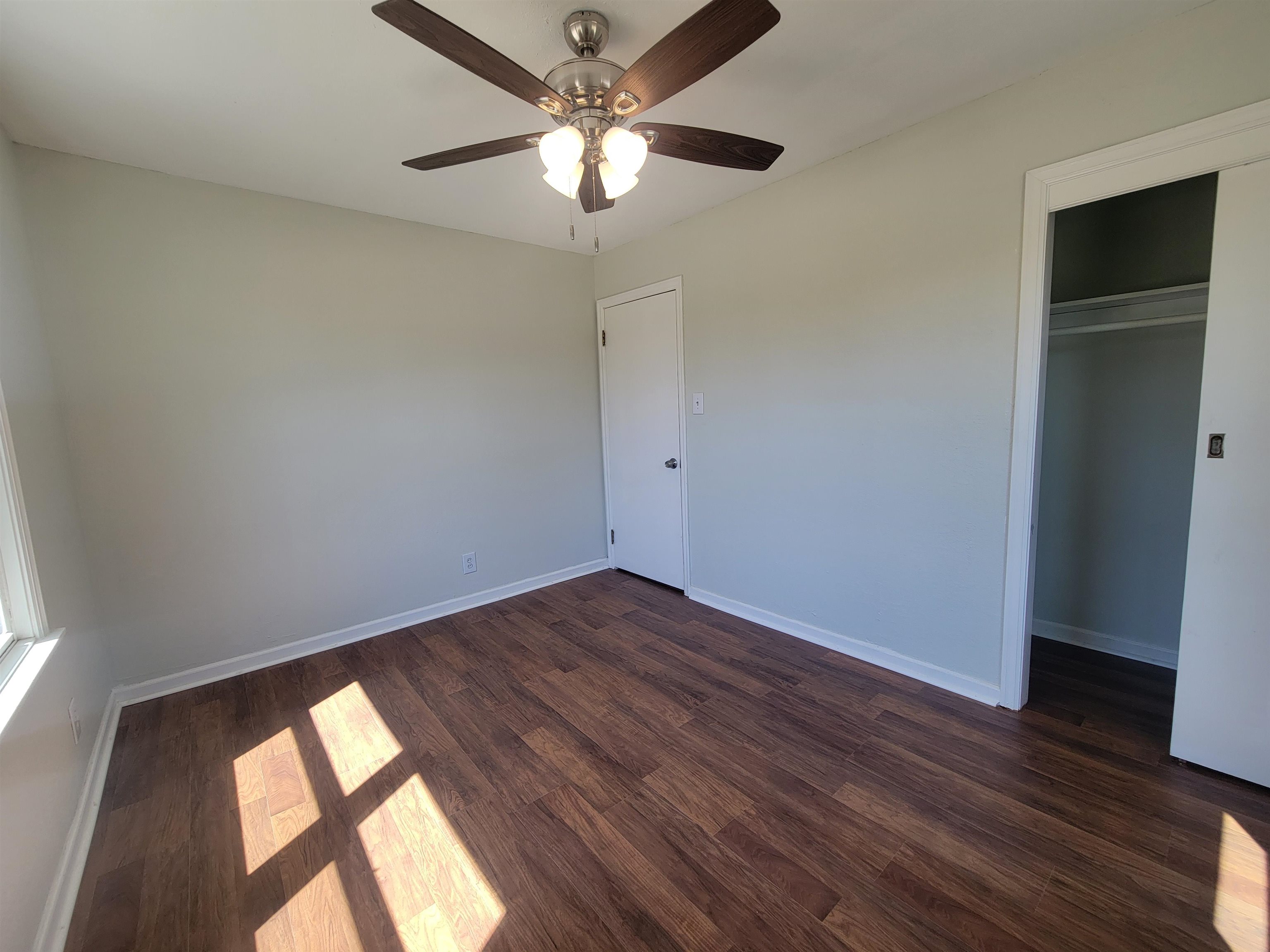 201 N Cherry Property Photo 13