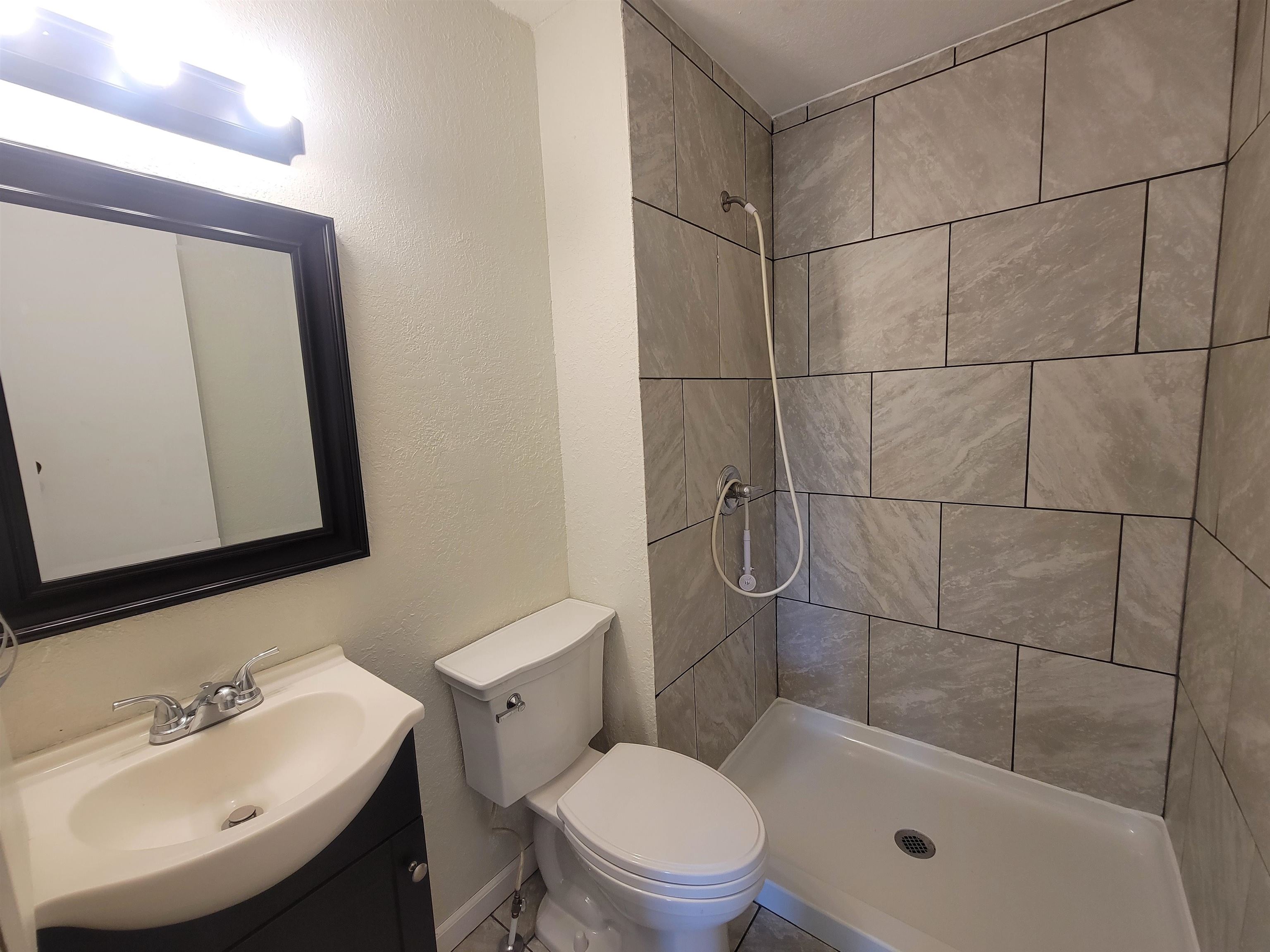 201 N Cherry Property Photo 14