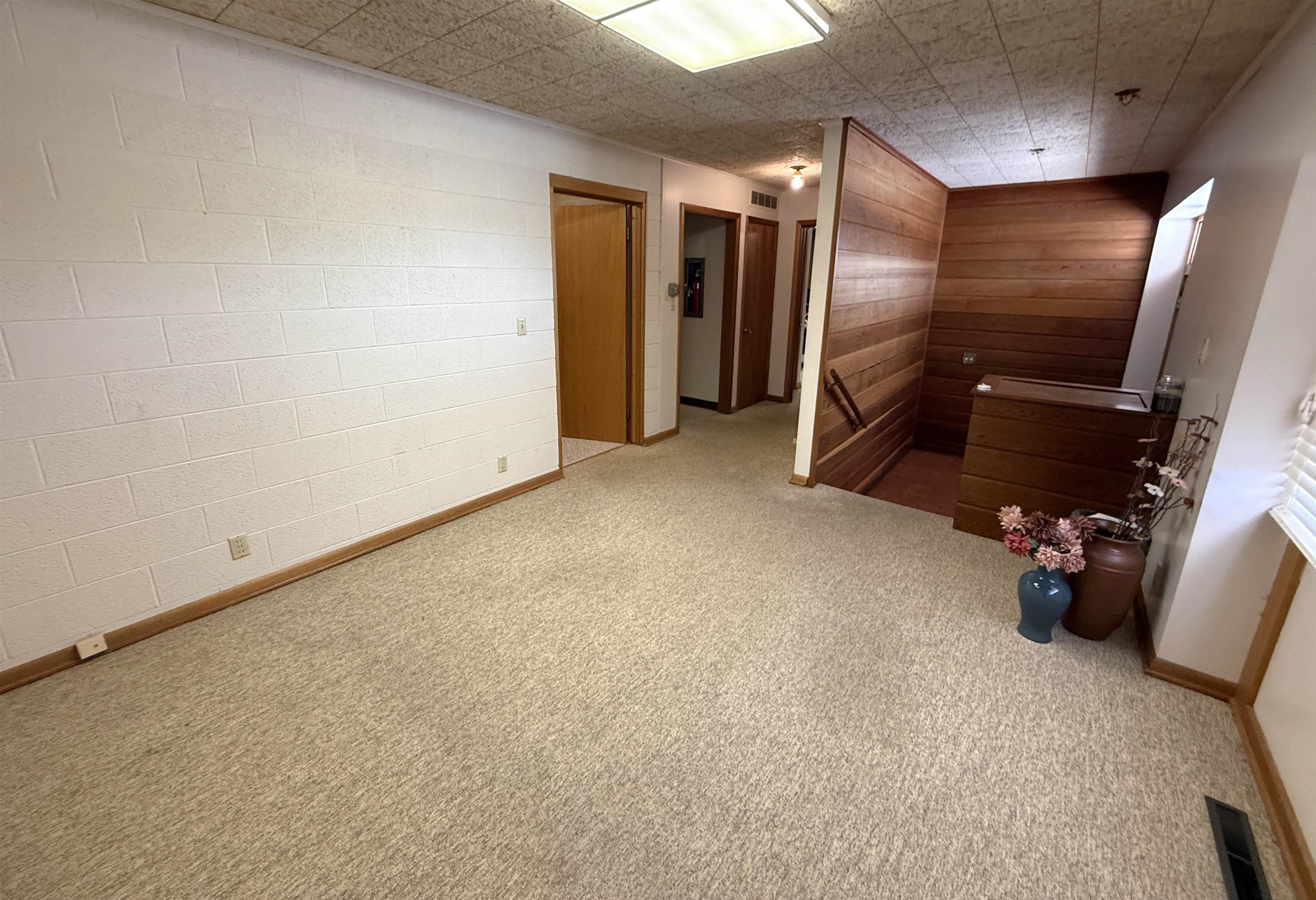 123 N Bluff Property Photo 6