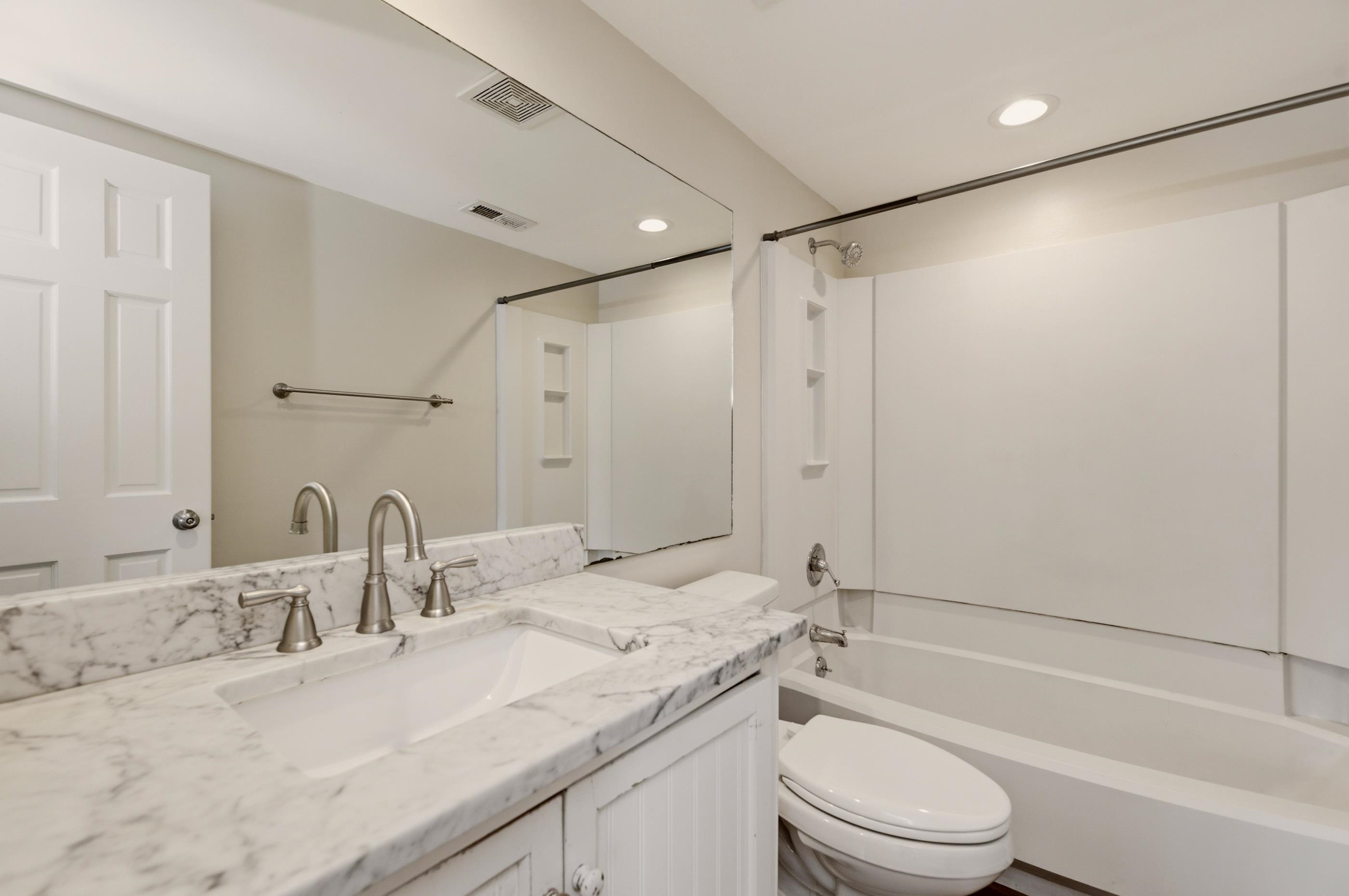 1717 S Cypress St #1522 Property Photo 19