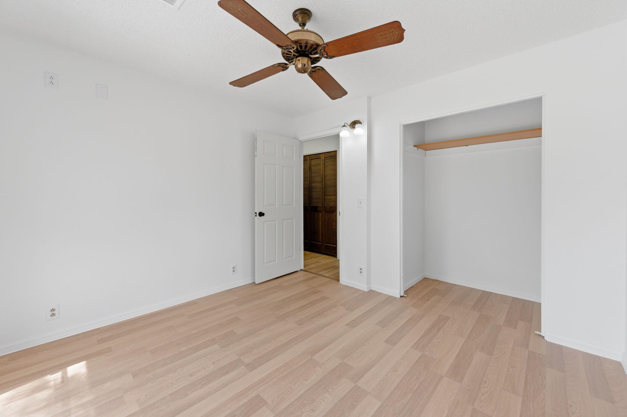 319 N Magnolia Property Photo 16