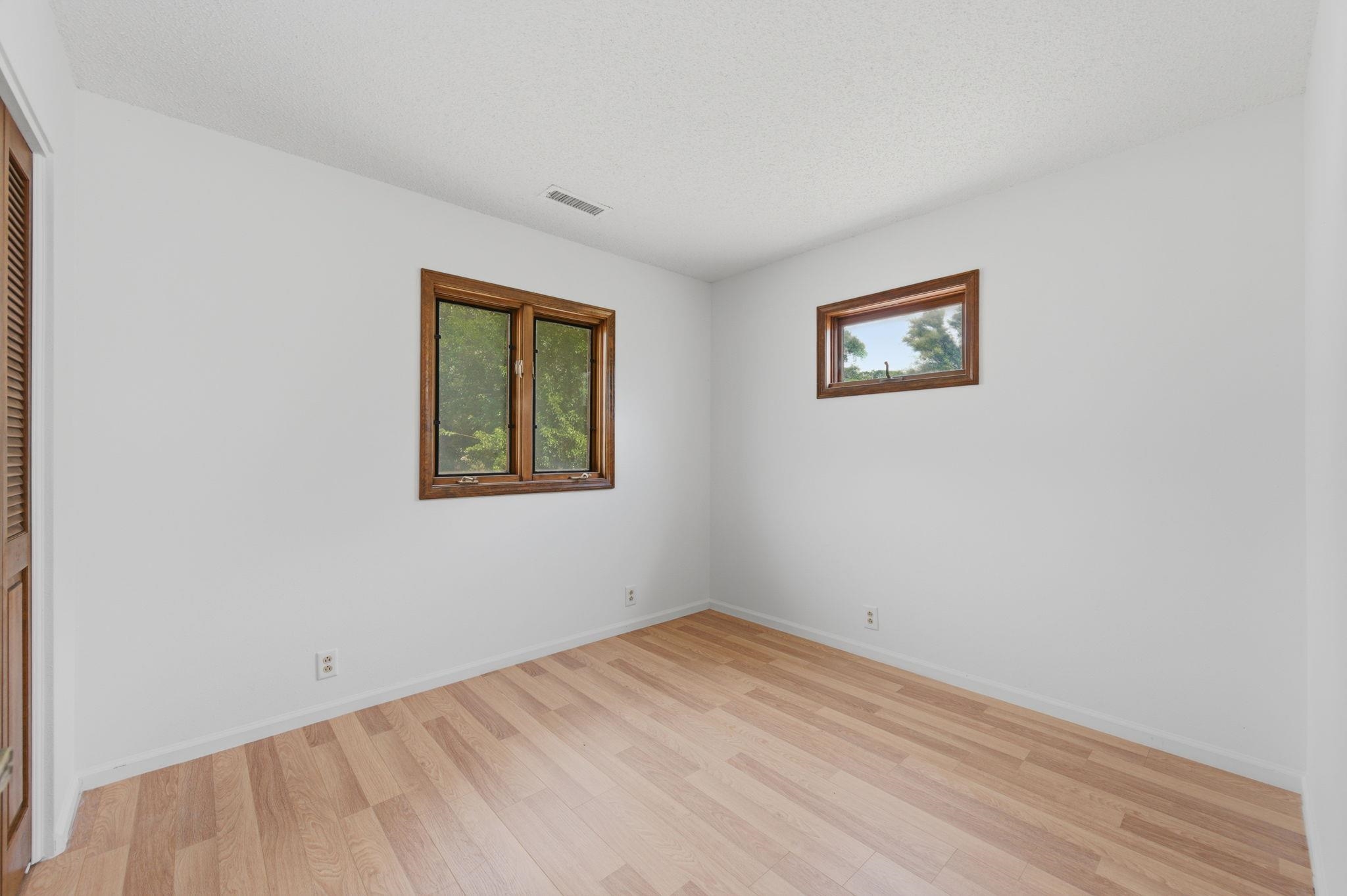 319 N Magnolia Property Photo 17