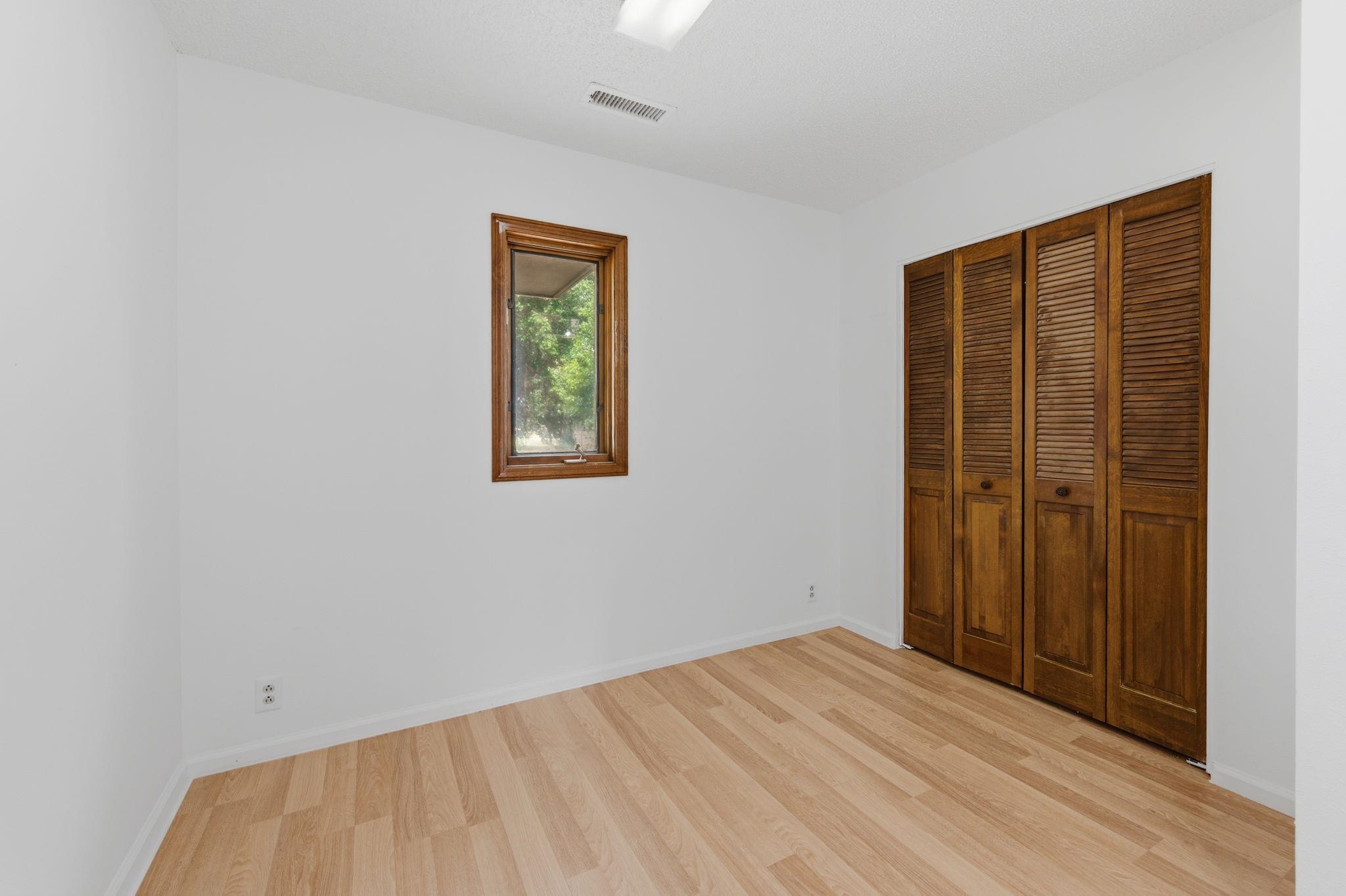 319 N Magnolia Property Photo 20