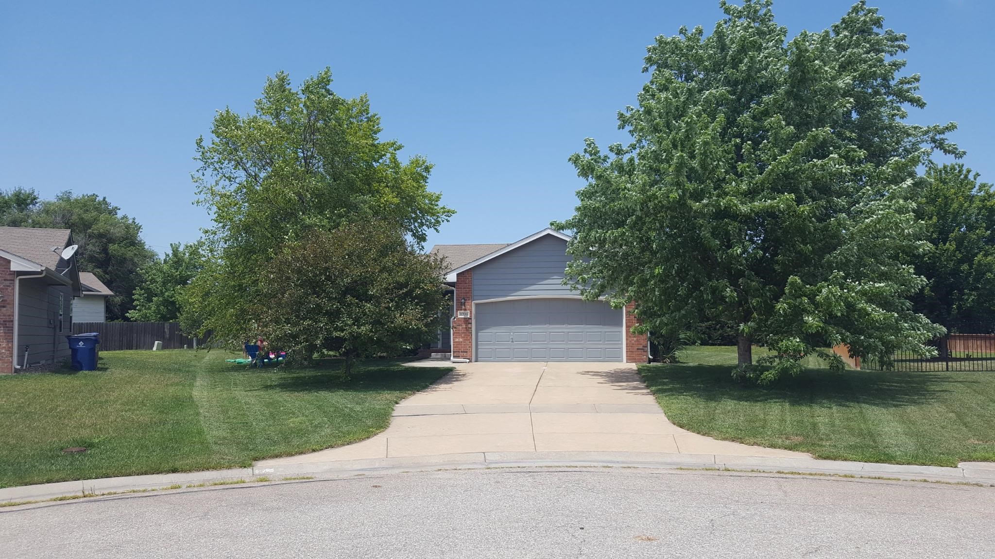 1731 N Juniper Ct Property Photo 1