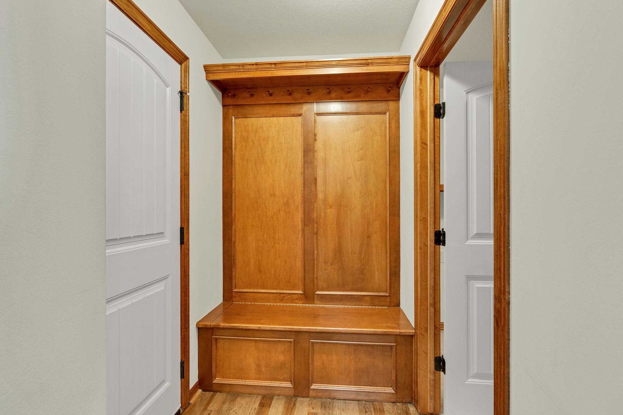 3045 Willow Crk Property Photo 12