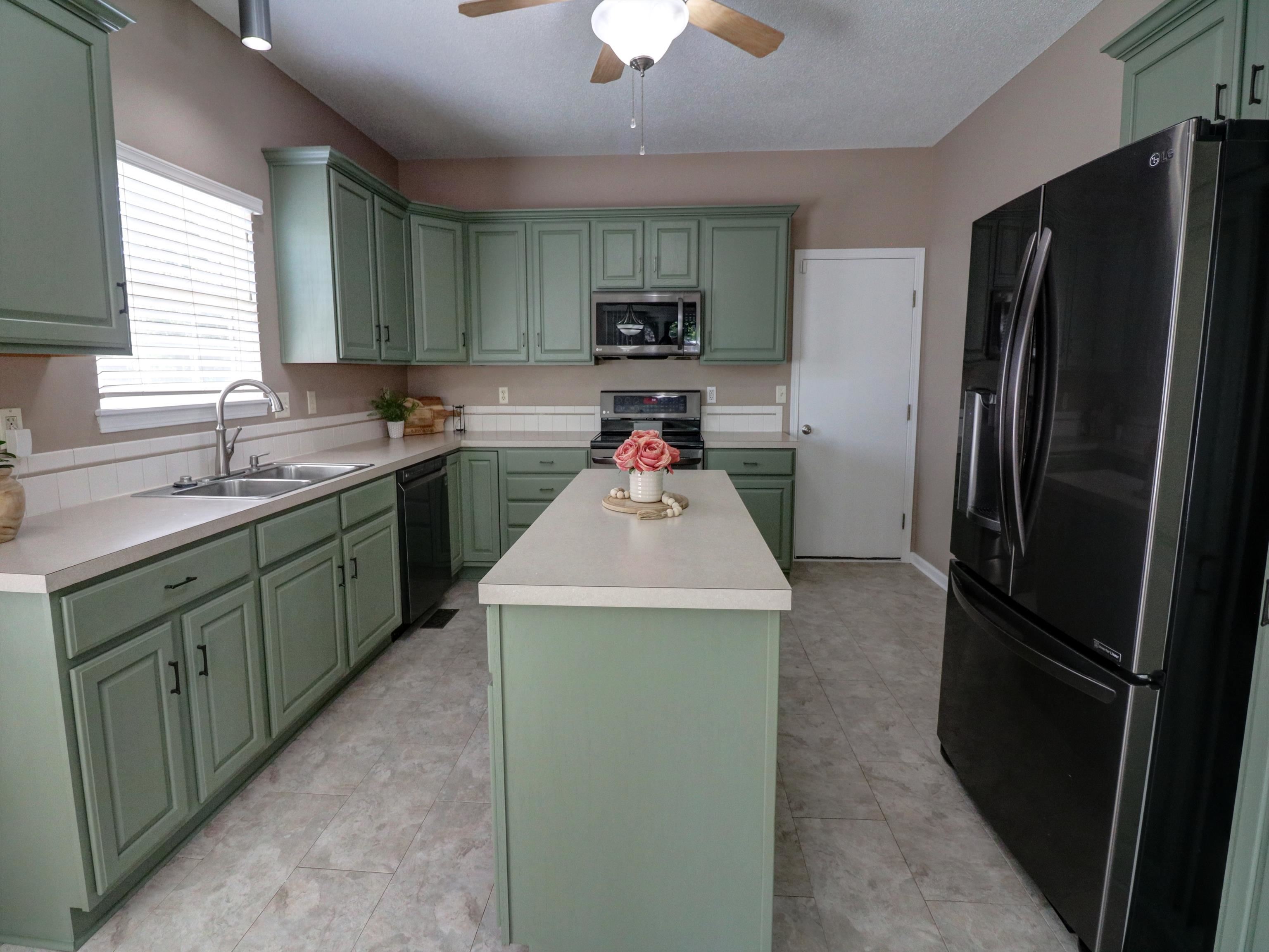 10 Kansas Ct Property Photo 13