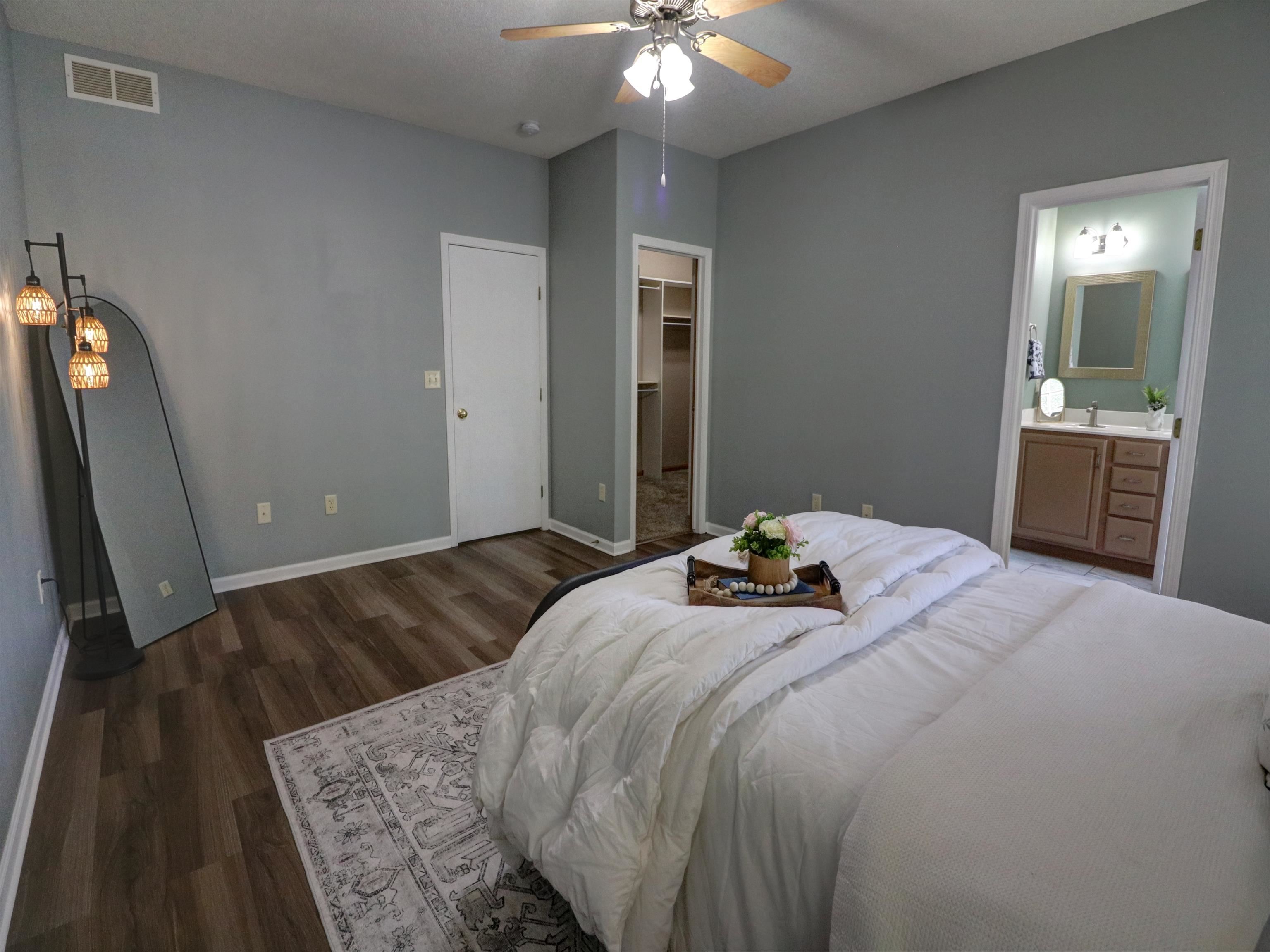 10 Kansas Ct Property Photo 17