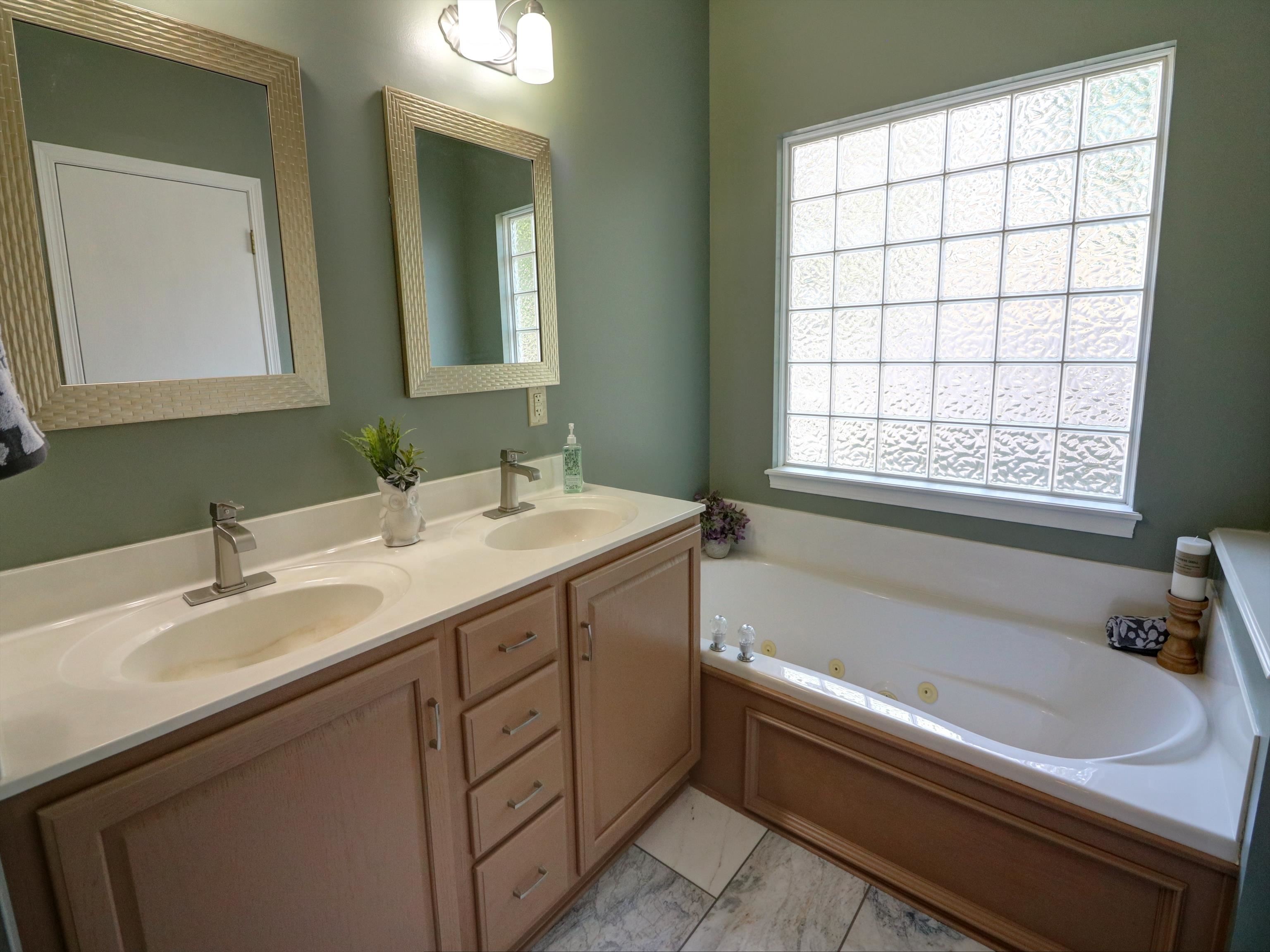 10 Kansas Ct Property Photo 19