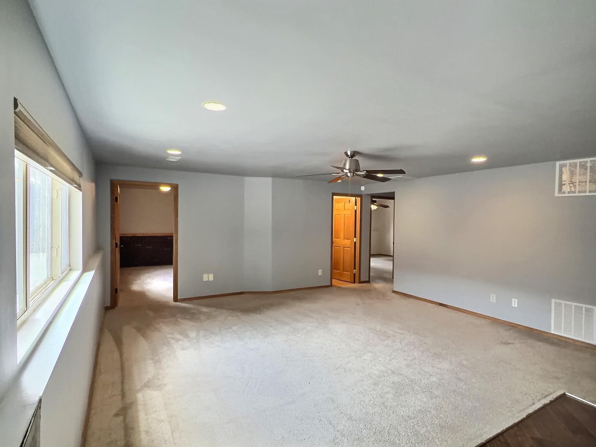 1931 E Wyndham Rd. Property Photo 18
