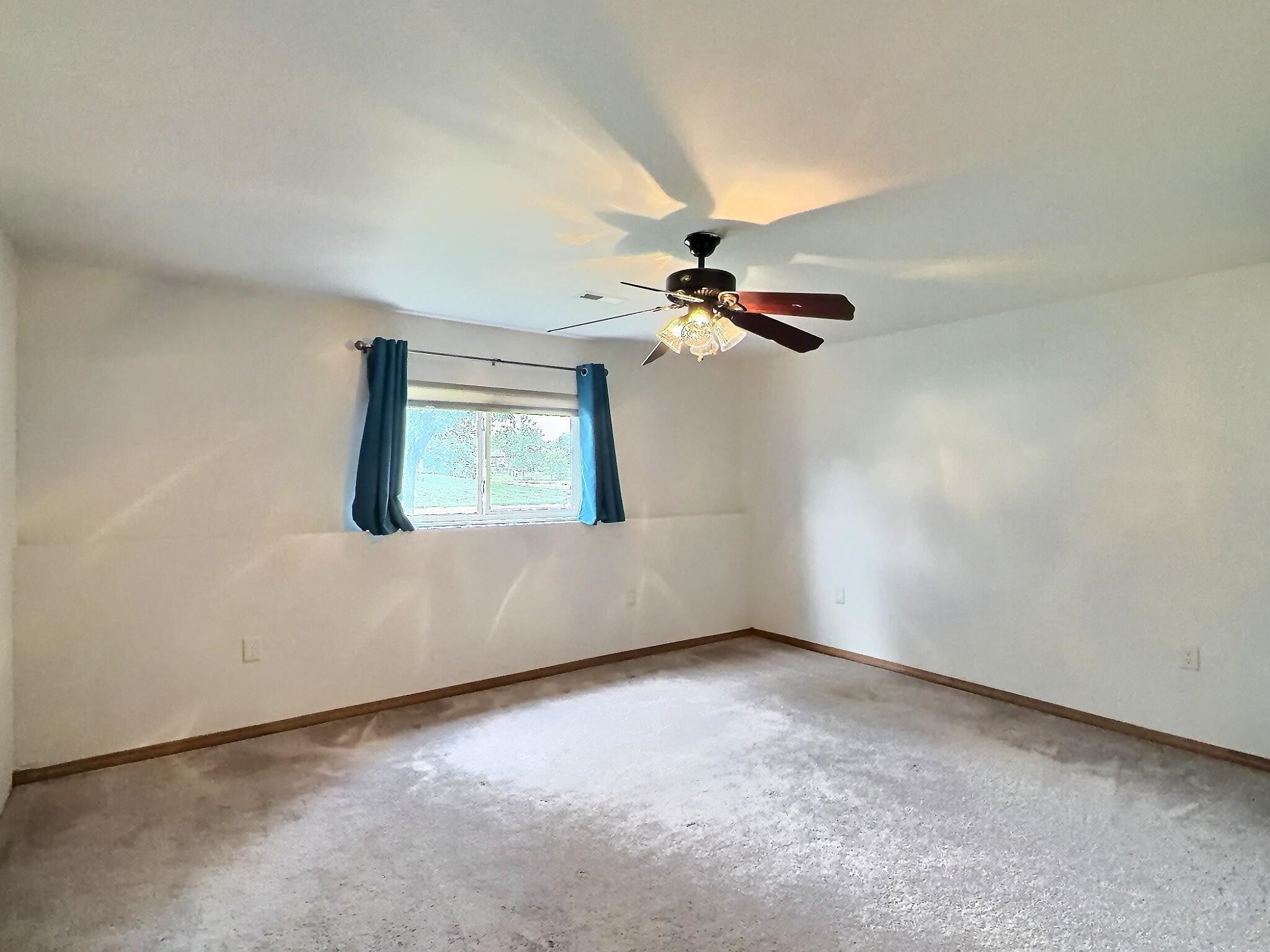 1931 E Wyndham Rd. Property Photo 22
