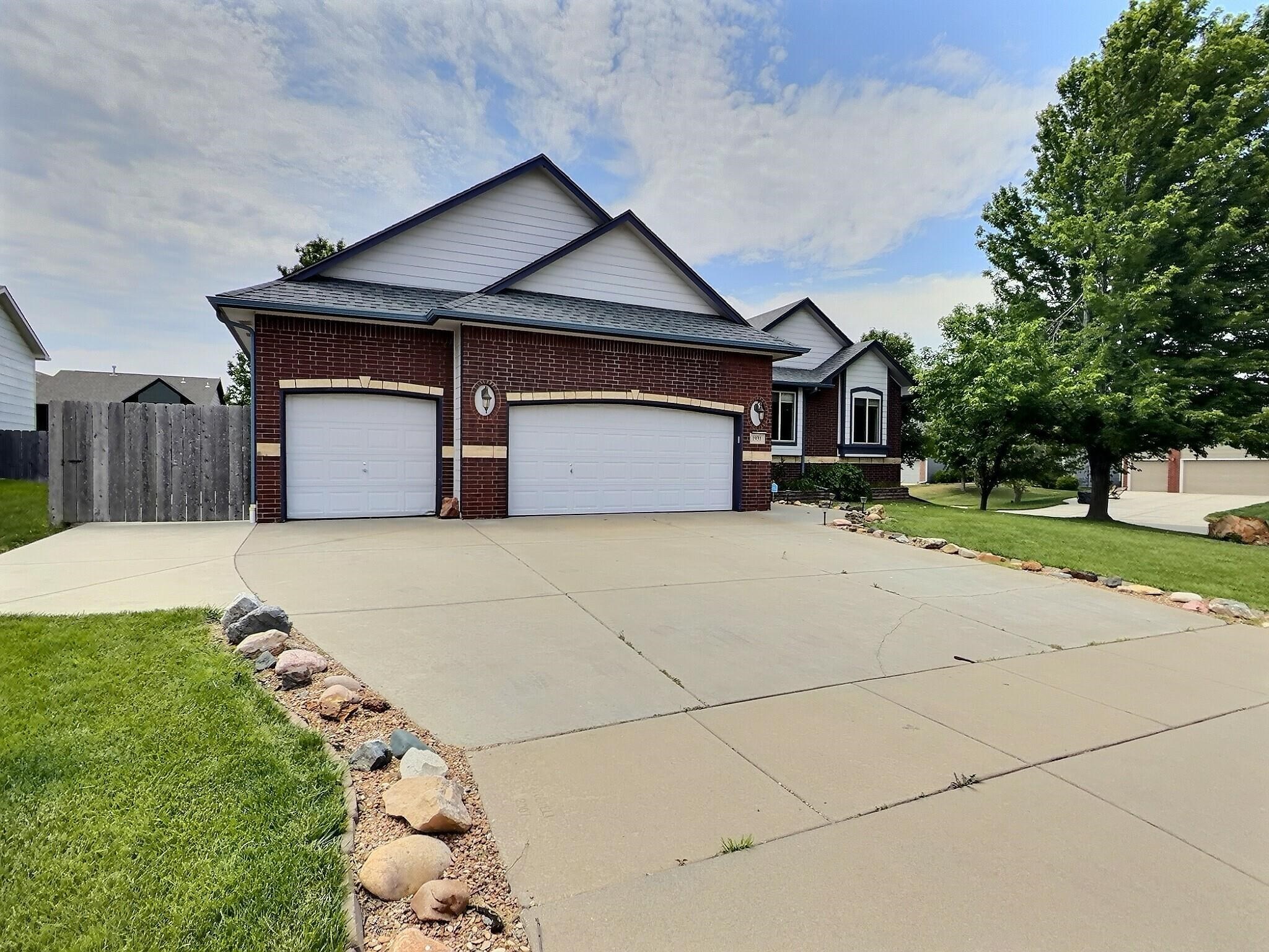 1931 E Wyndham Rd. Property Photo 36