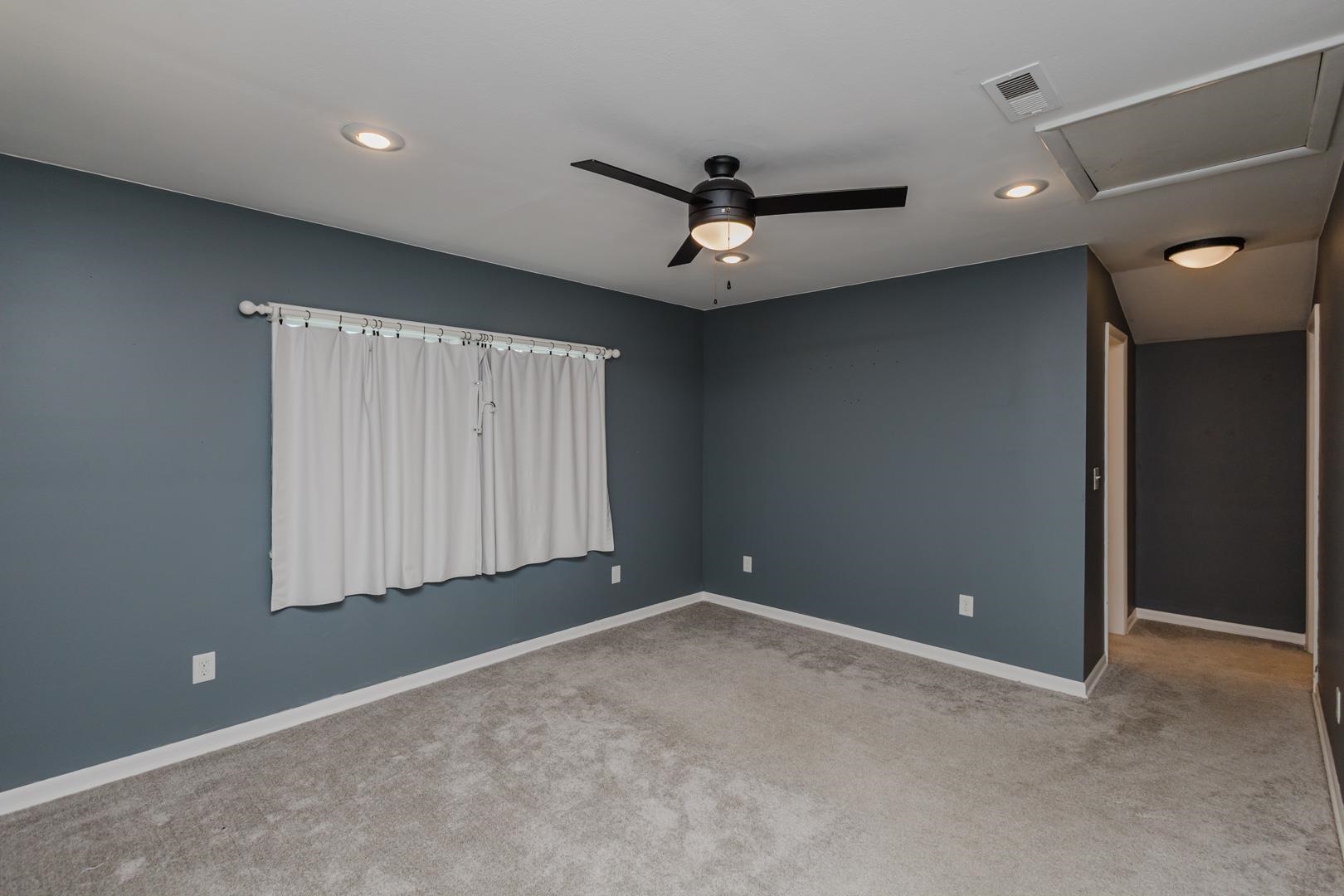 1022 S Wicker Property Photo 12