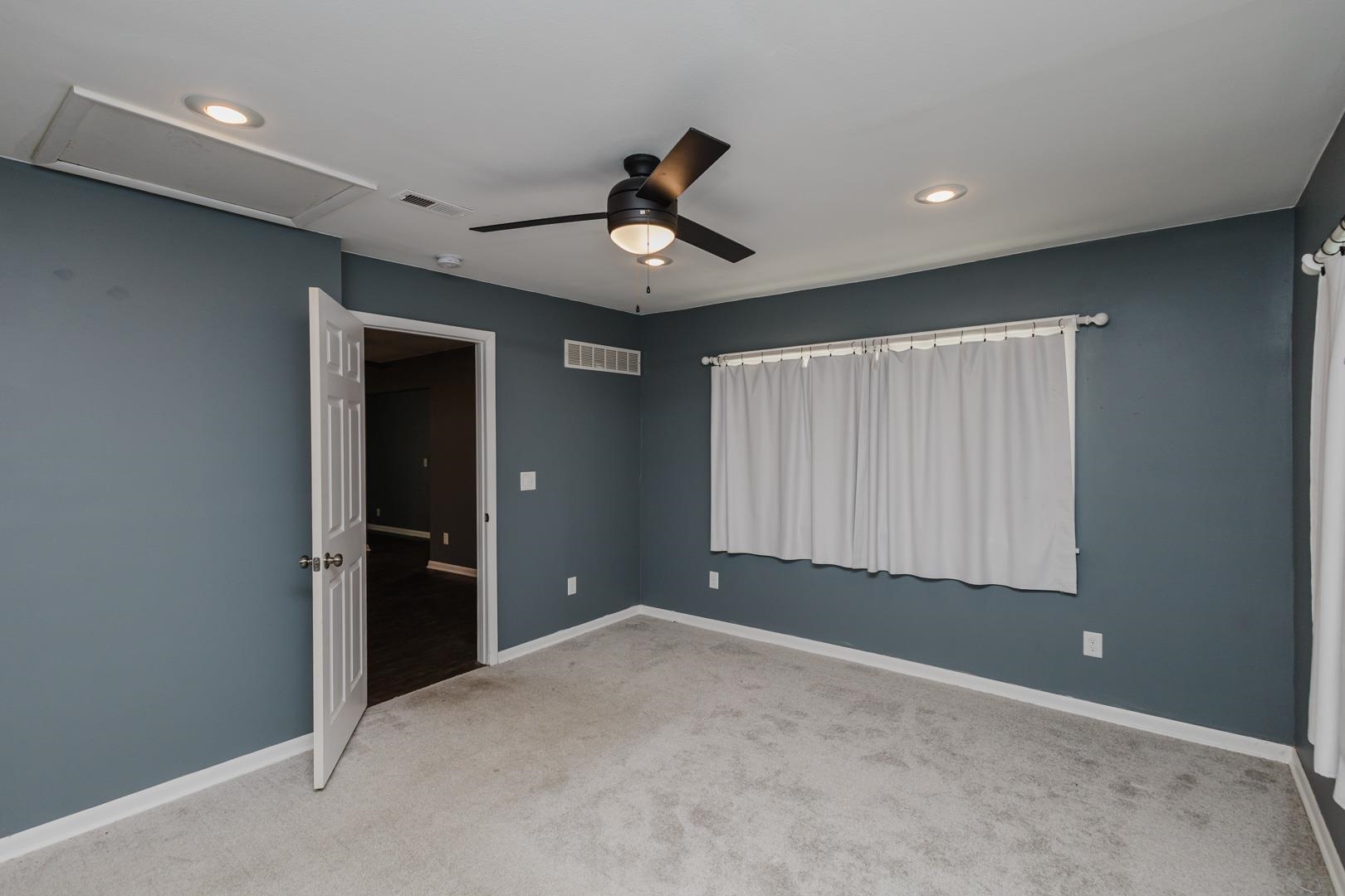 1022 S Wicker Property Photo 14
