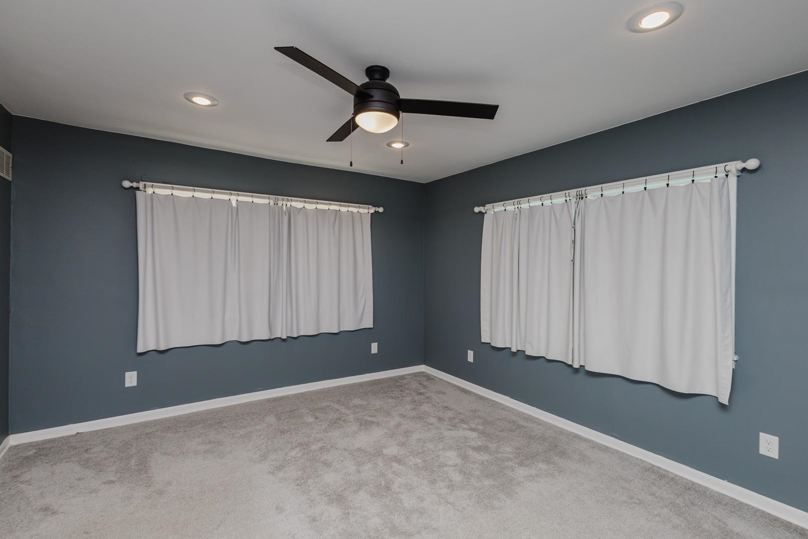 1022 S Wicker Property Photo 15