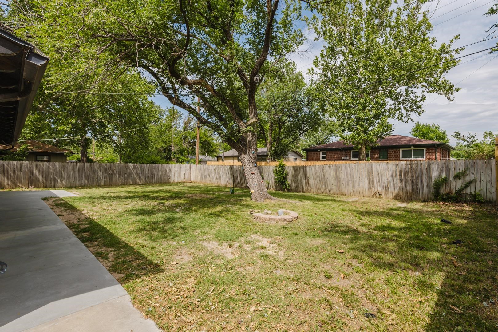 1022 S Wicker Property Photo 35