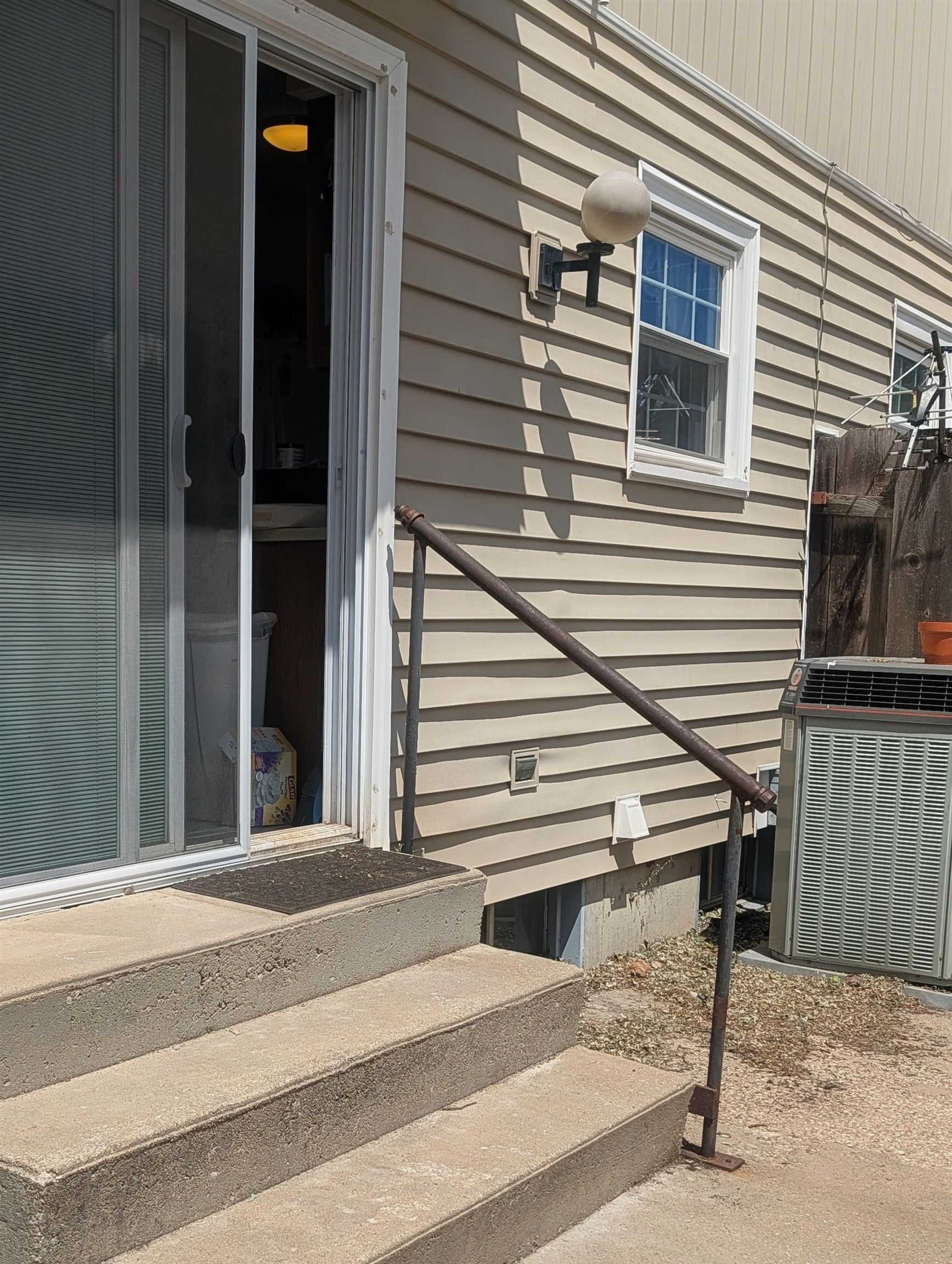 404 S Washington Property Photo 12