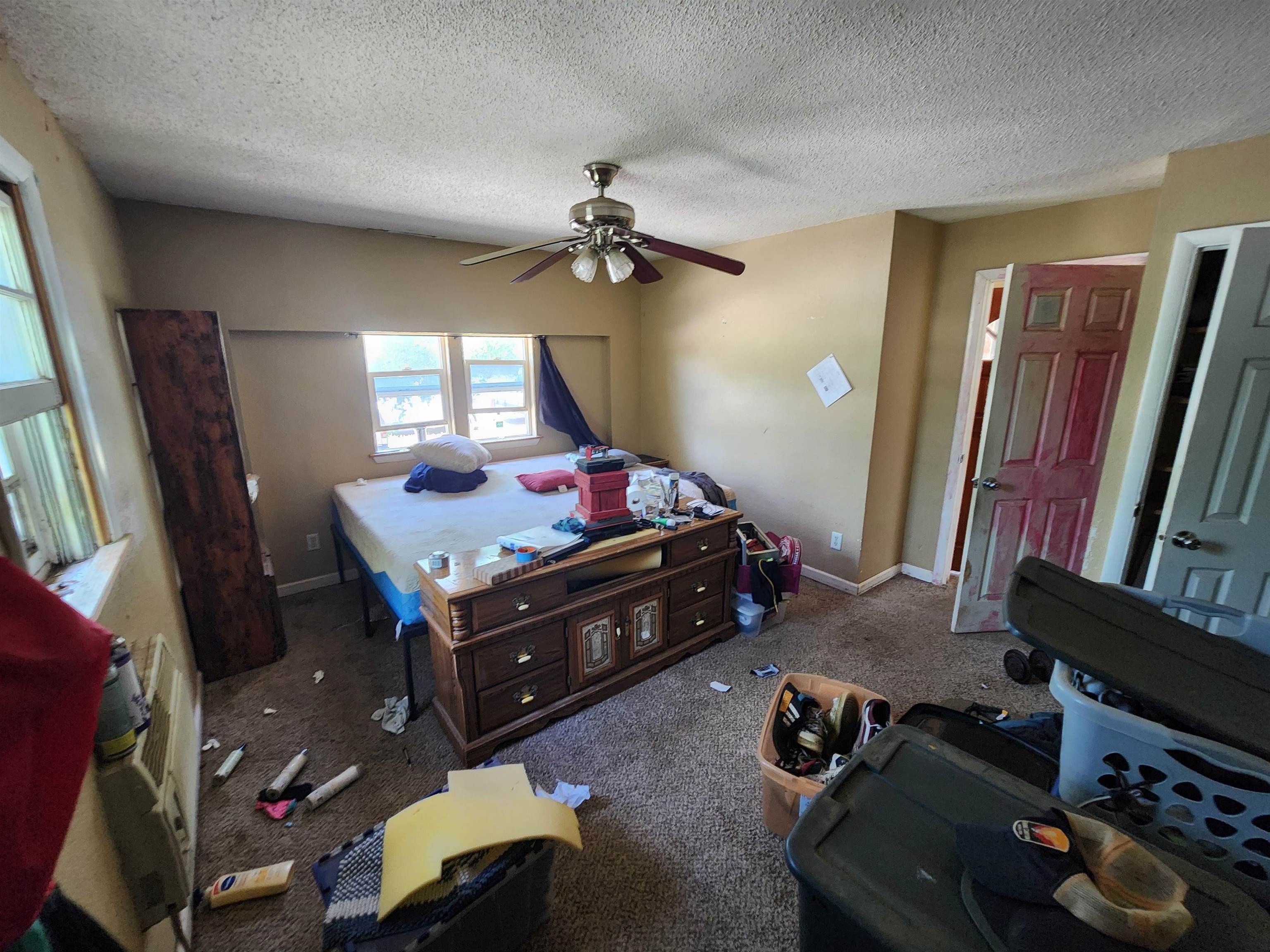 223 N Sedgwick Property Photo 5