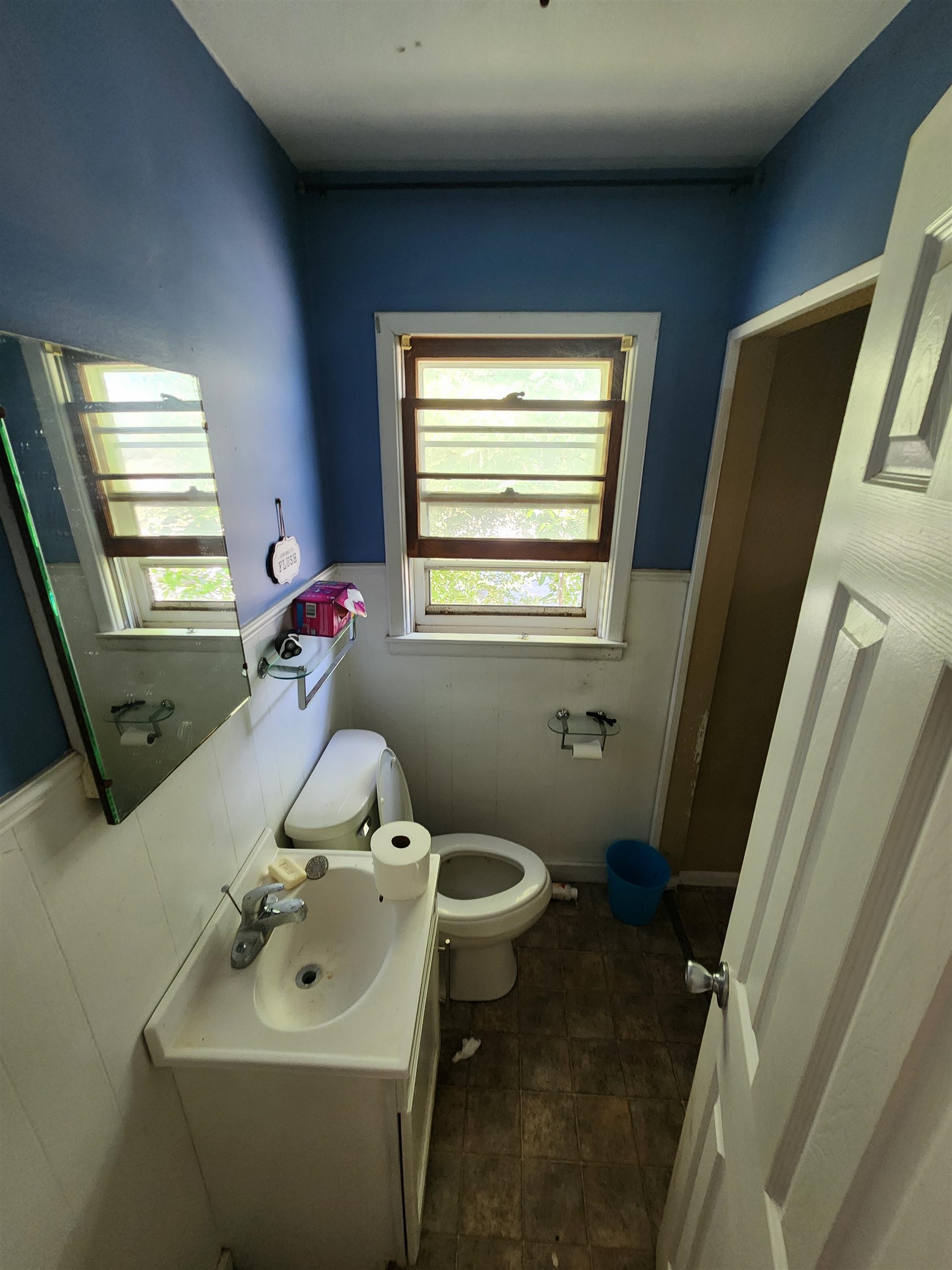 223 N Sedgwick Property Photo 6