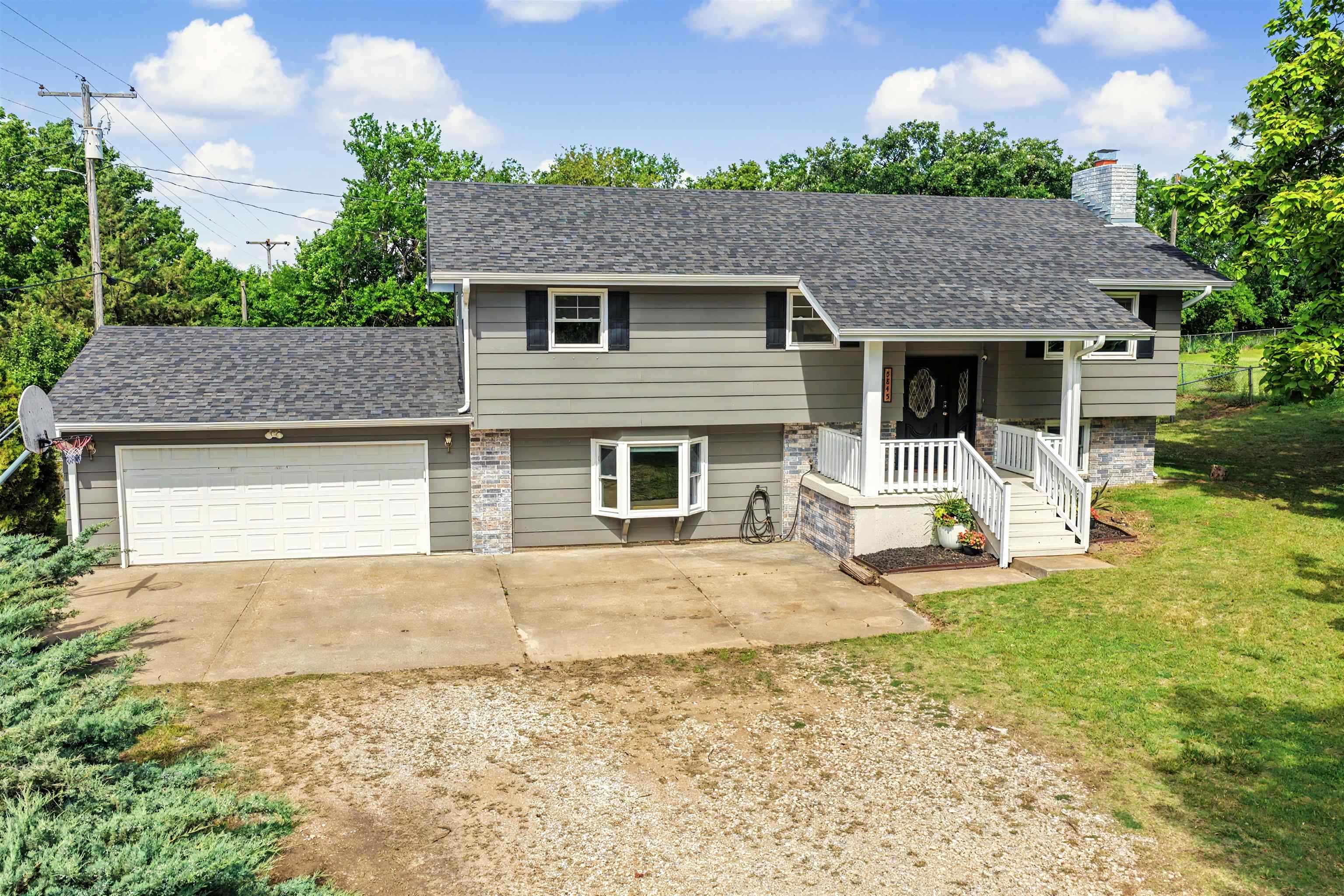 5845 N Leisure Road Property Photo 1