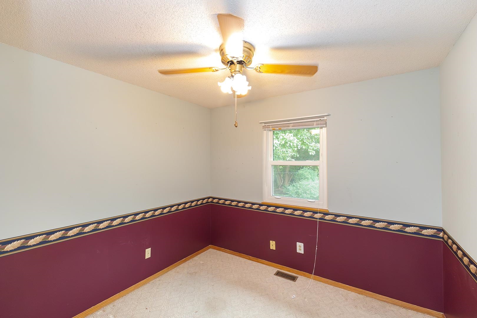 109 Maplewood Property Photo 17