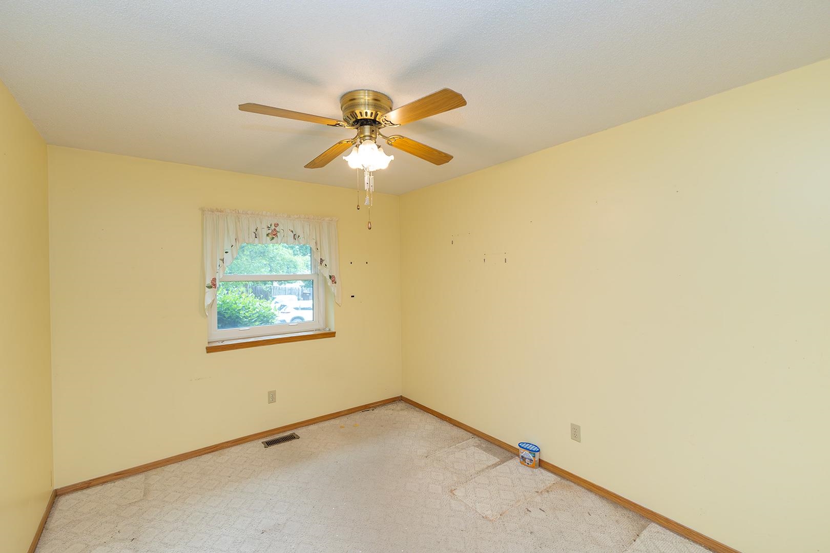 109 Maplewood Property Photo 19