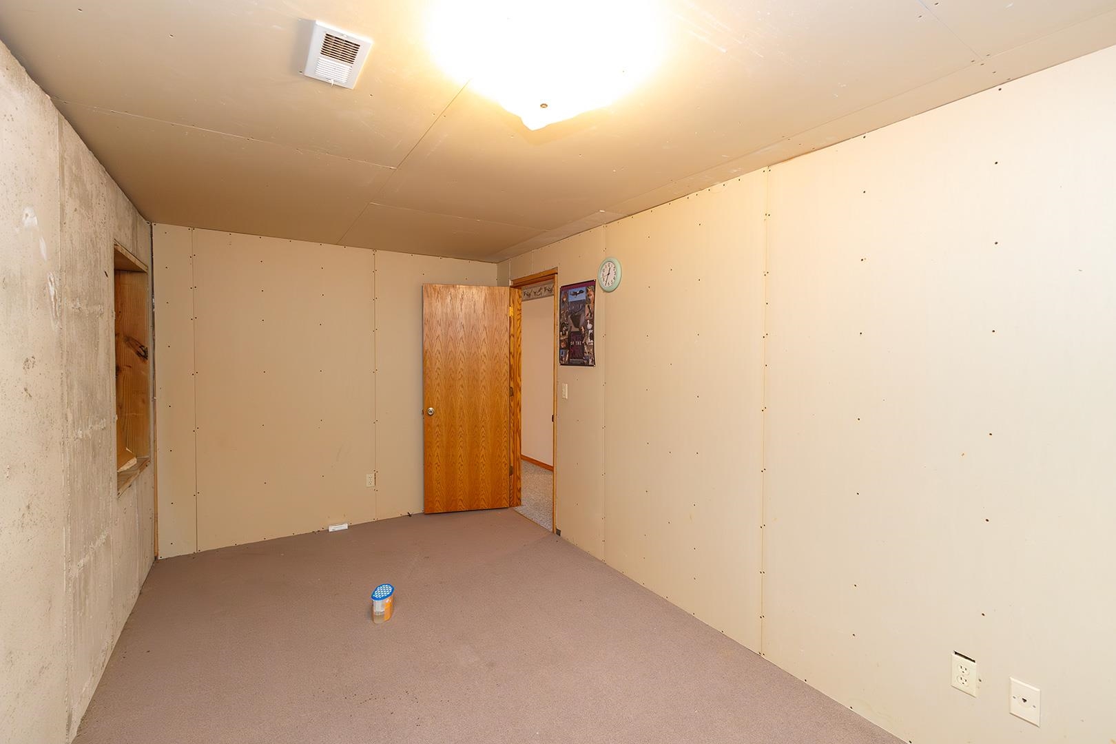 109 Maplewood Property Photo 26