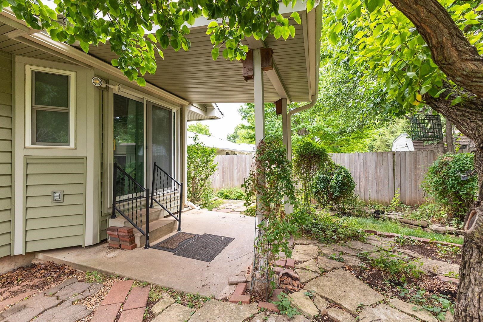 109 Maplewood Property Photo 28