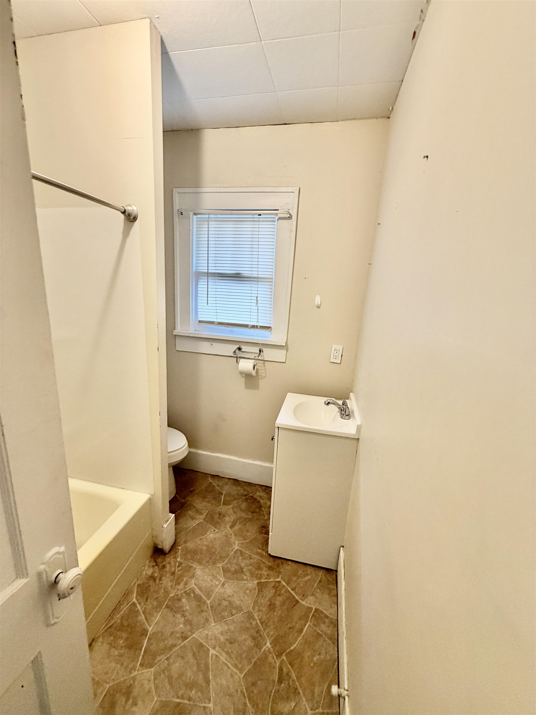 1126 N 1st Property Photo 20