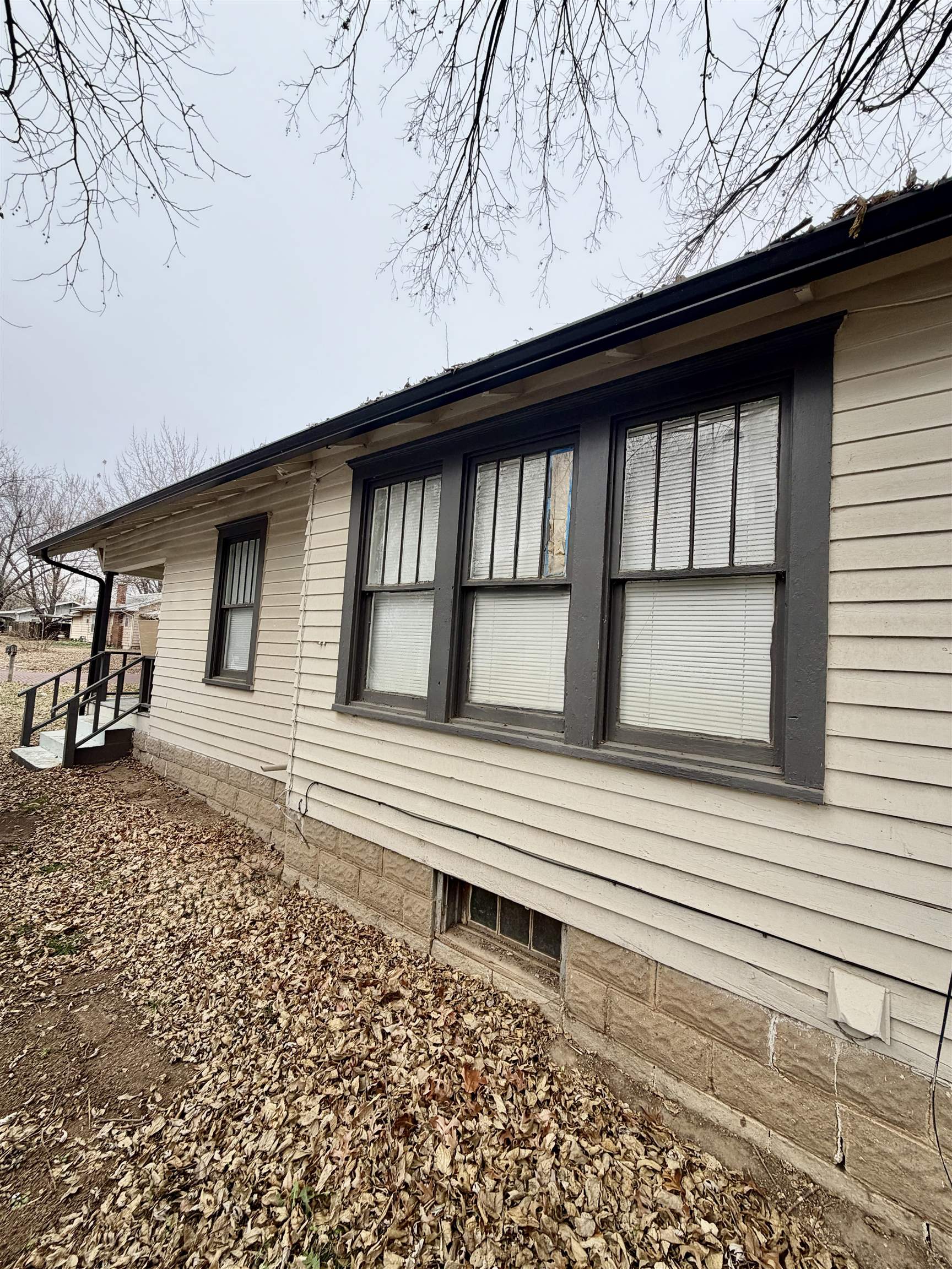 1126 N 1st Property Photo 30