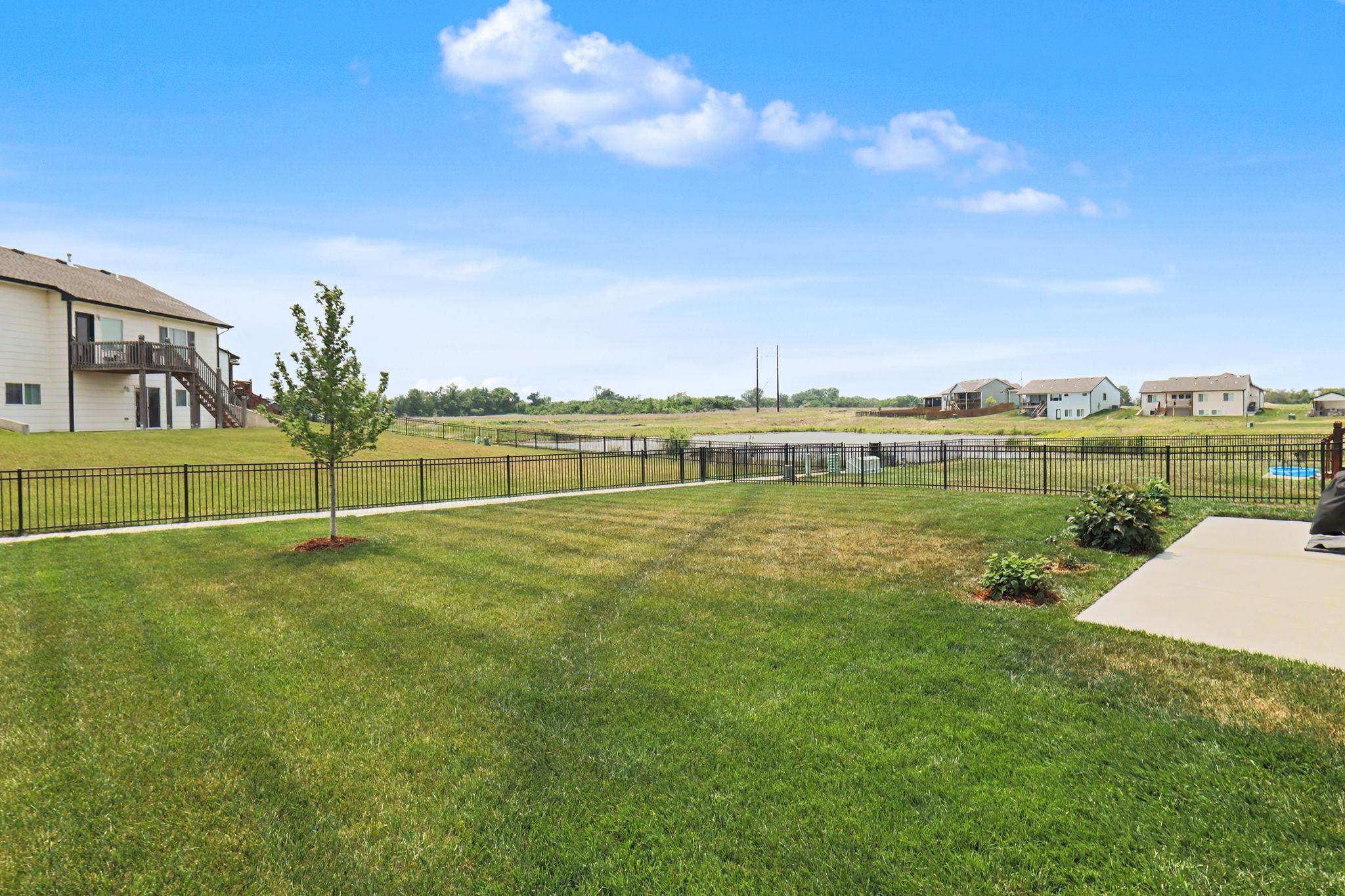 2911 E Reiss Property Photo 36