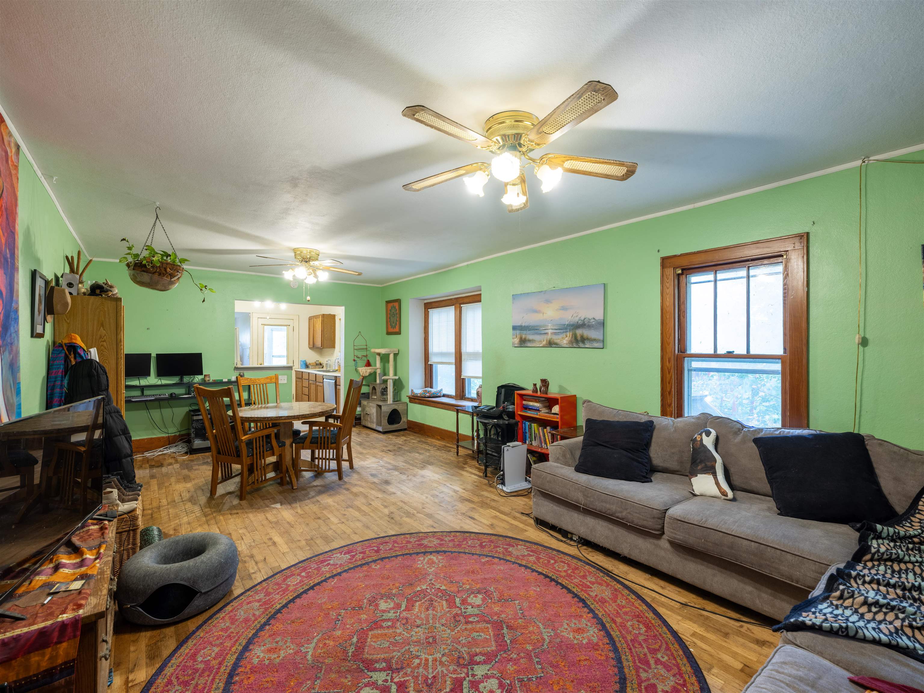 416 N Struble St Property Photo 3