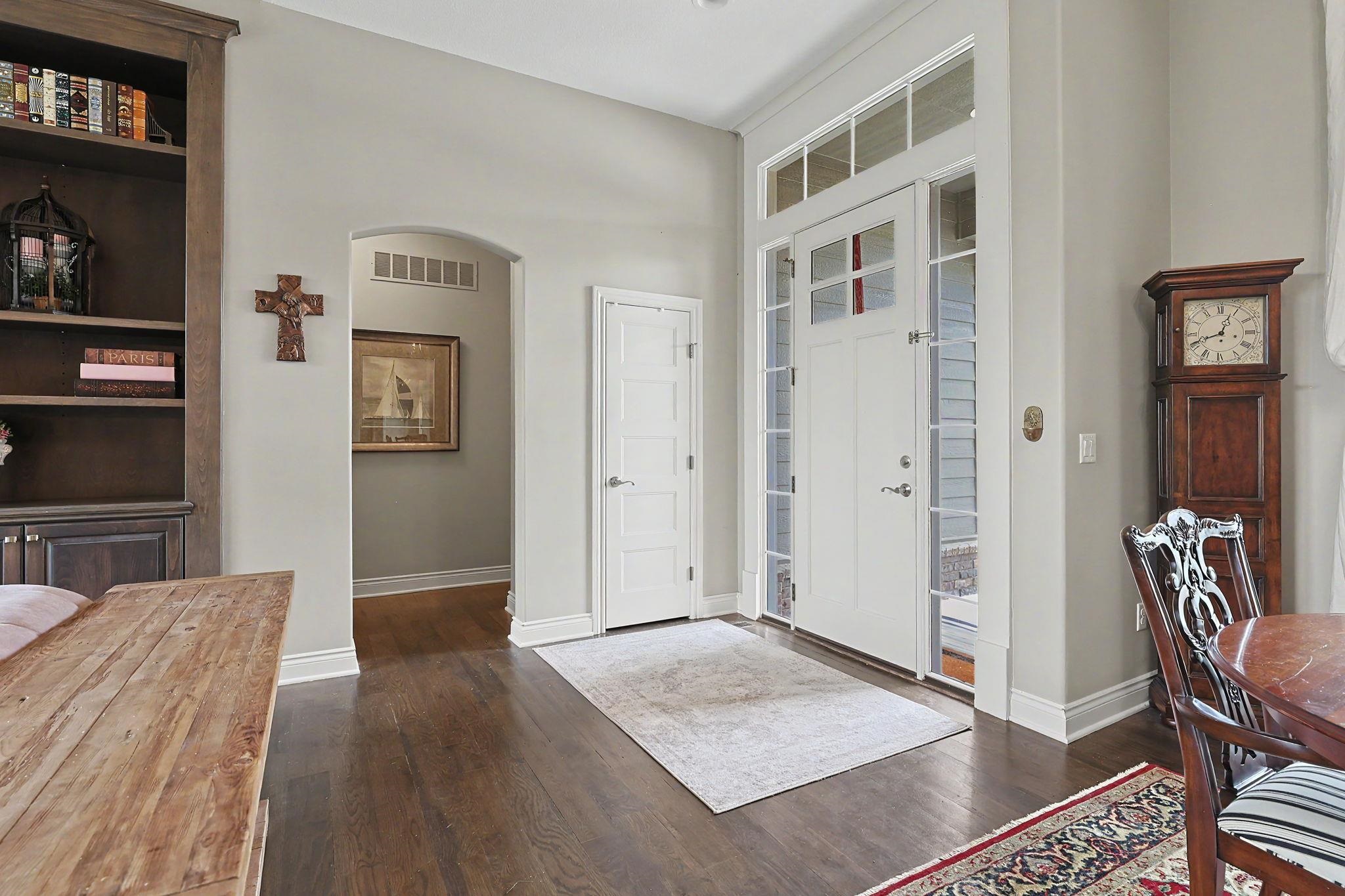 1706 N Terhune Property Photo 3