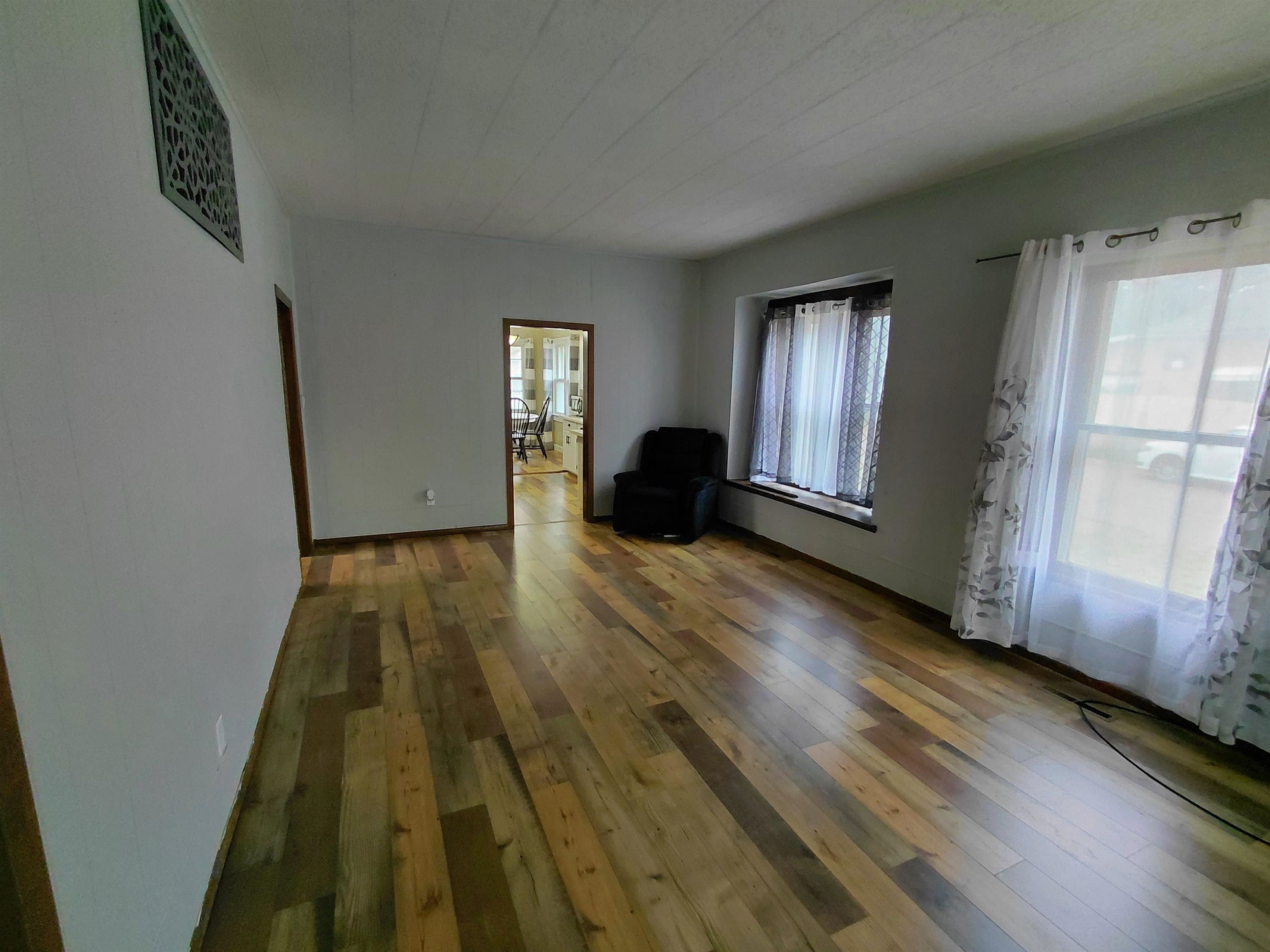 903 N Washington Property Photo 4