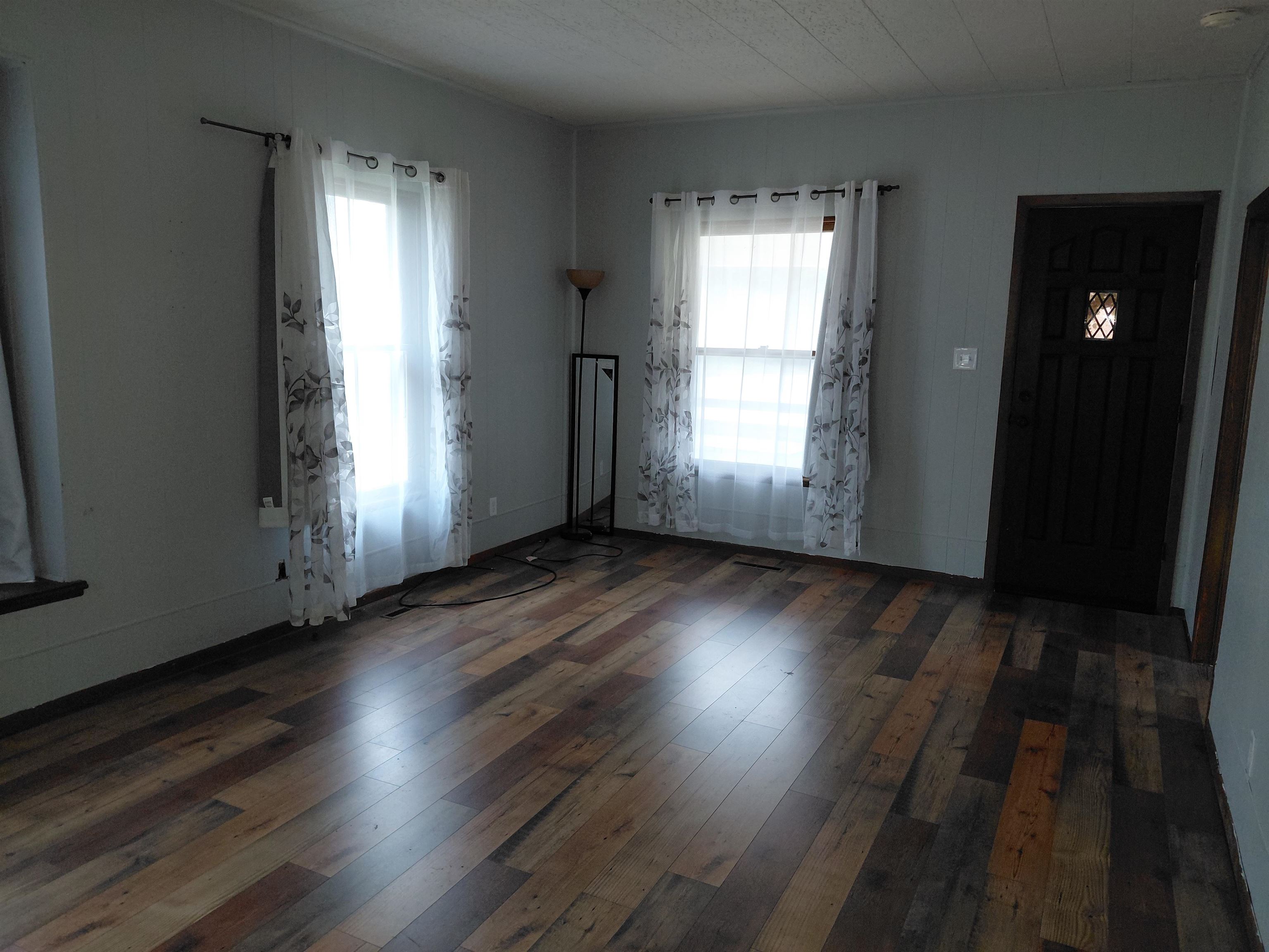 903 N Washington Property Photo 5
