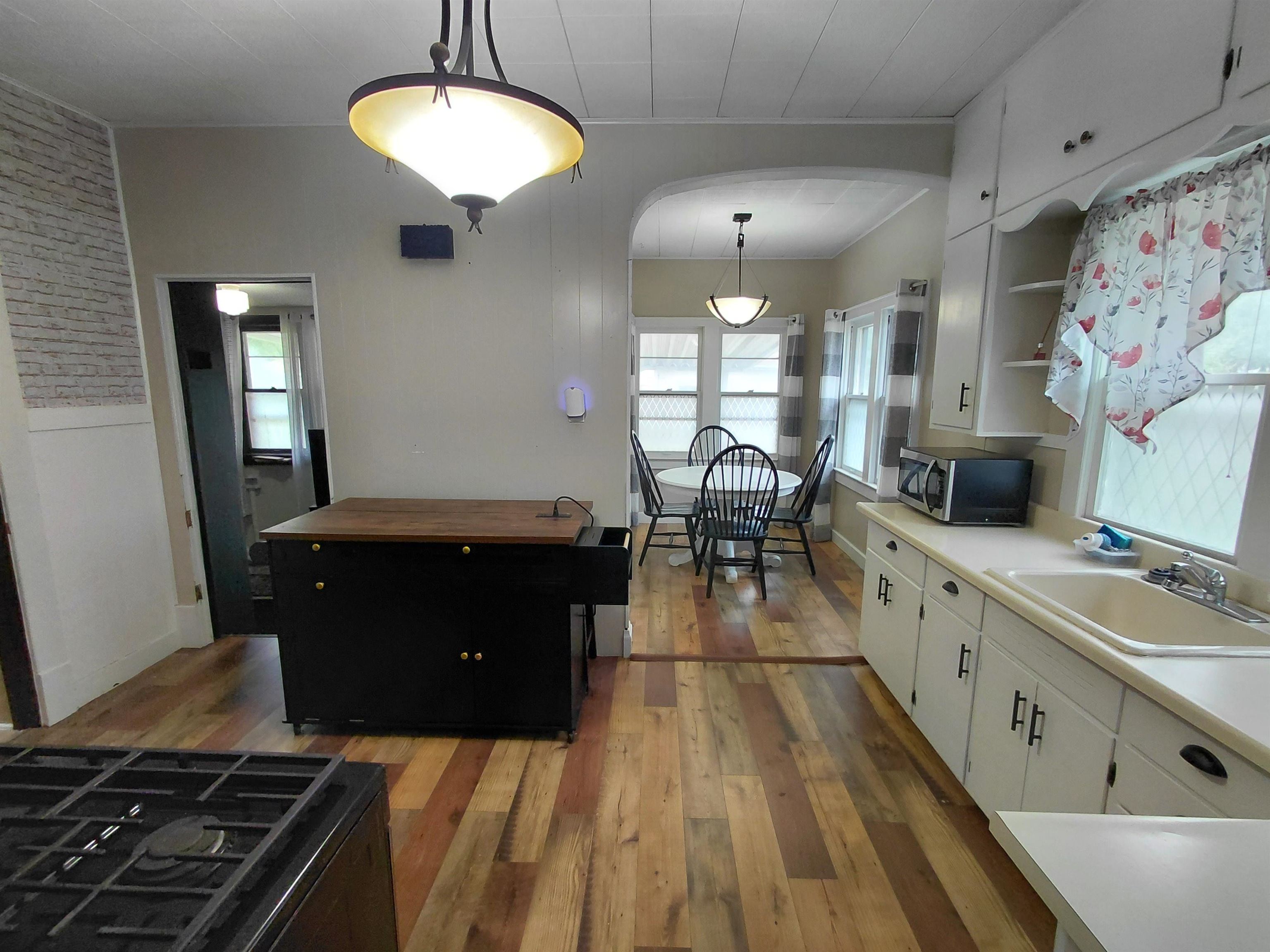 903 N Washington Property Photo 8