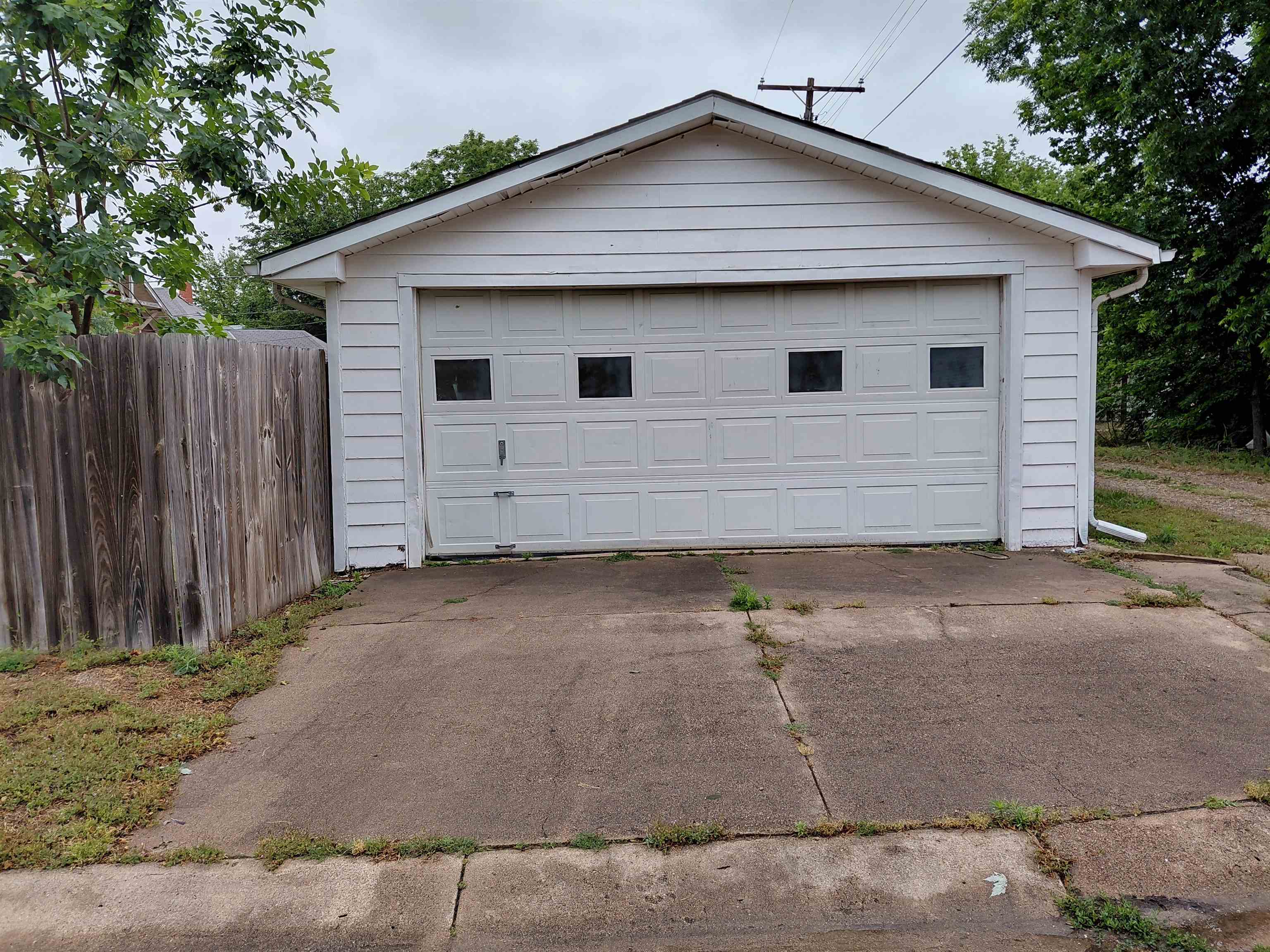 903 N Washington Property Photo 21