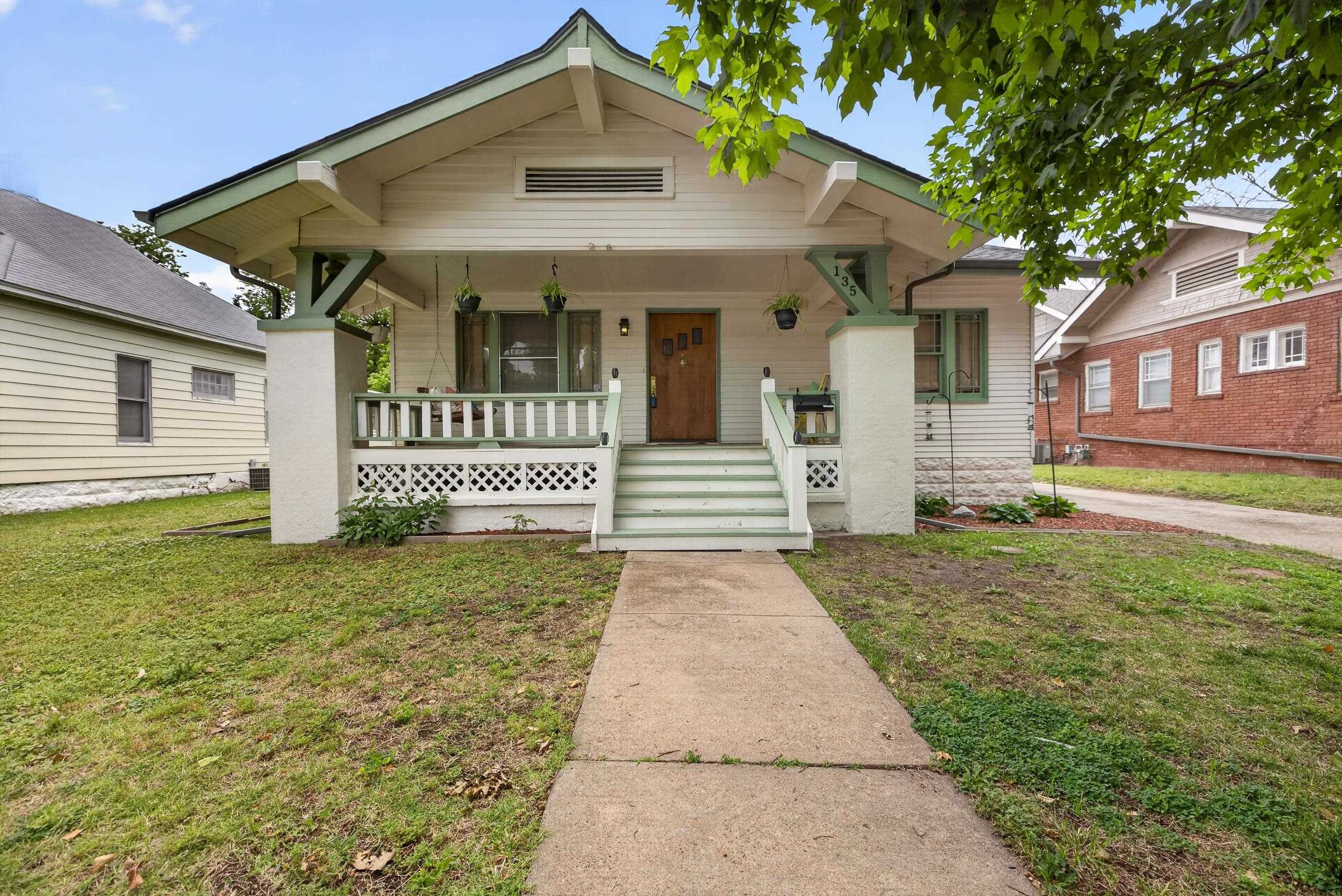 135 S Volutsia Avenue Property Photo 2