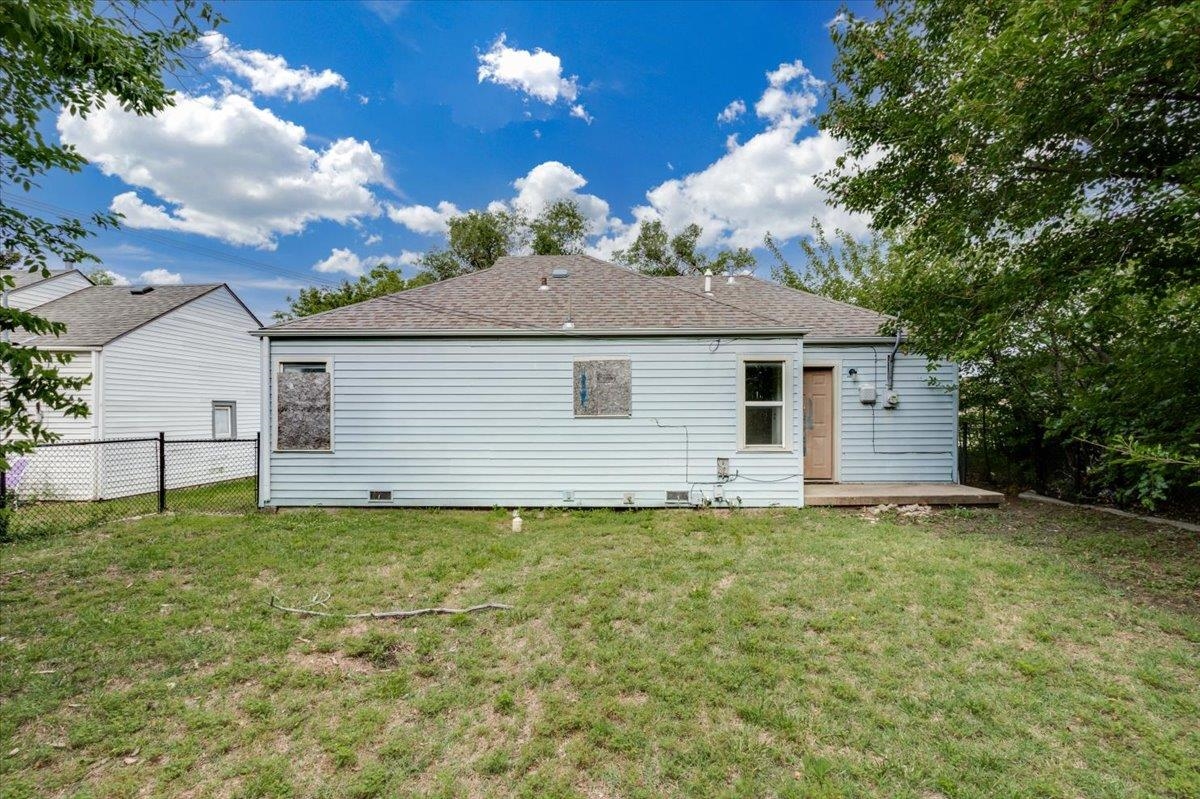 1746 Chautauqua Property Photo 9