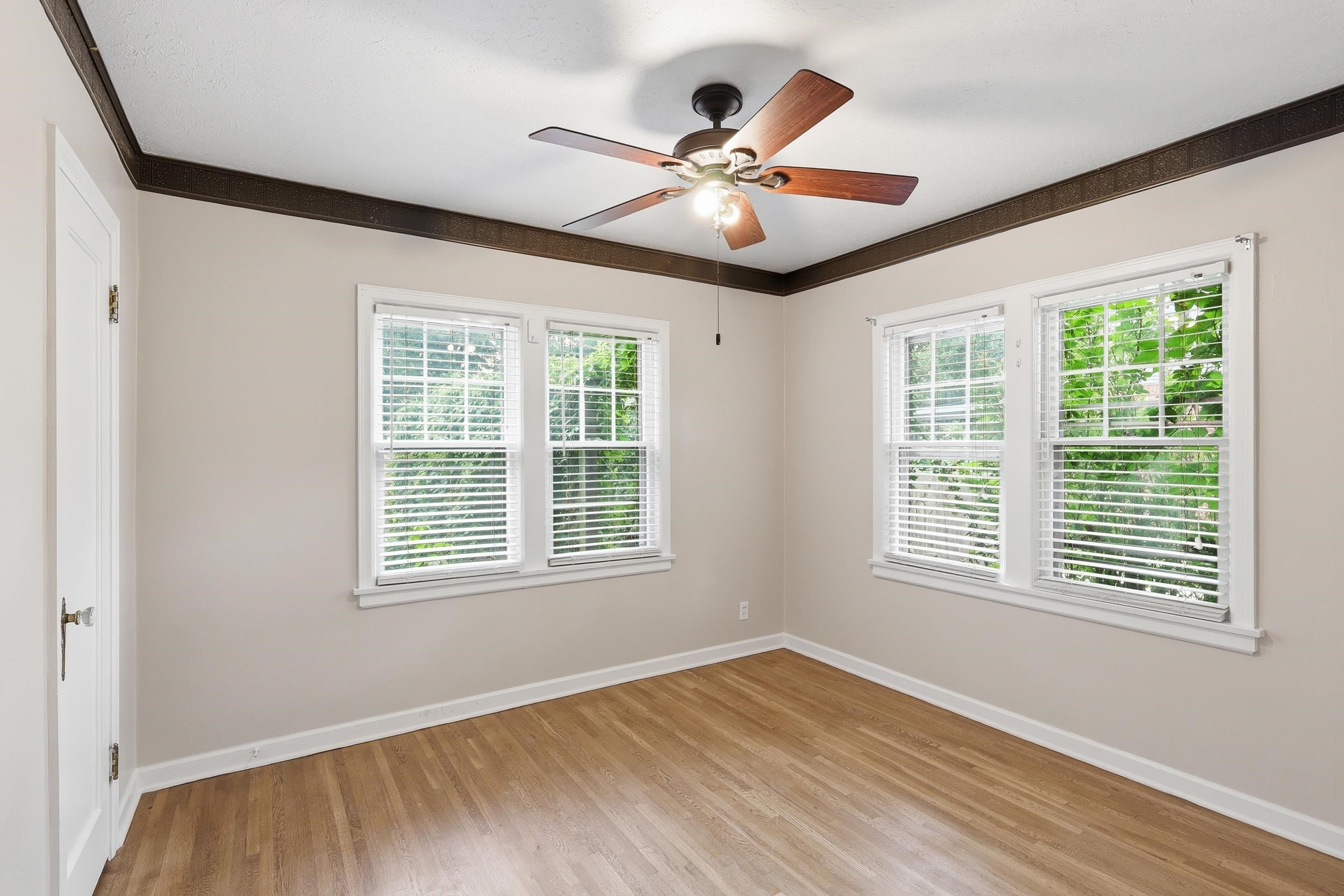 230 S Minneapolis Avenue Property Photo 18
