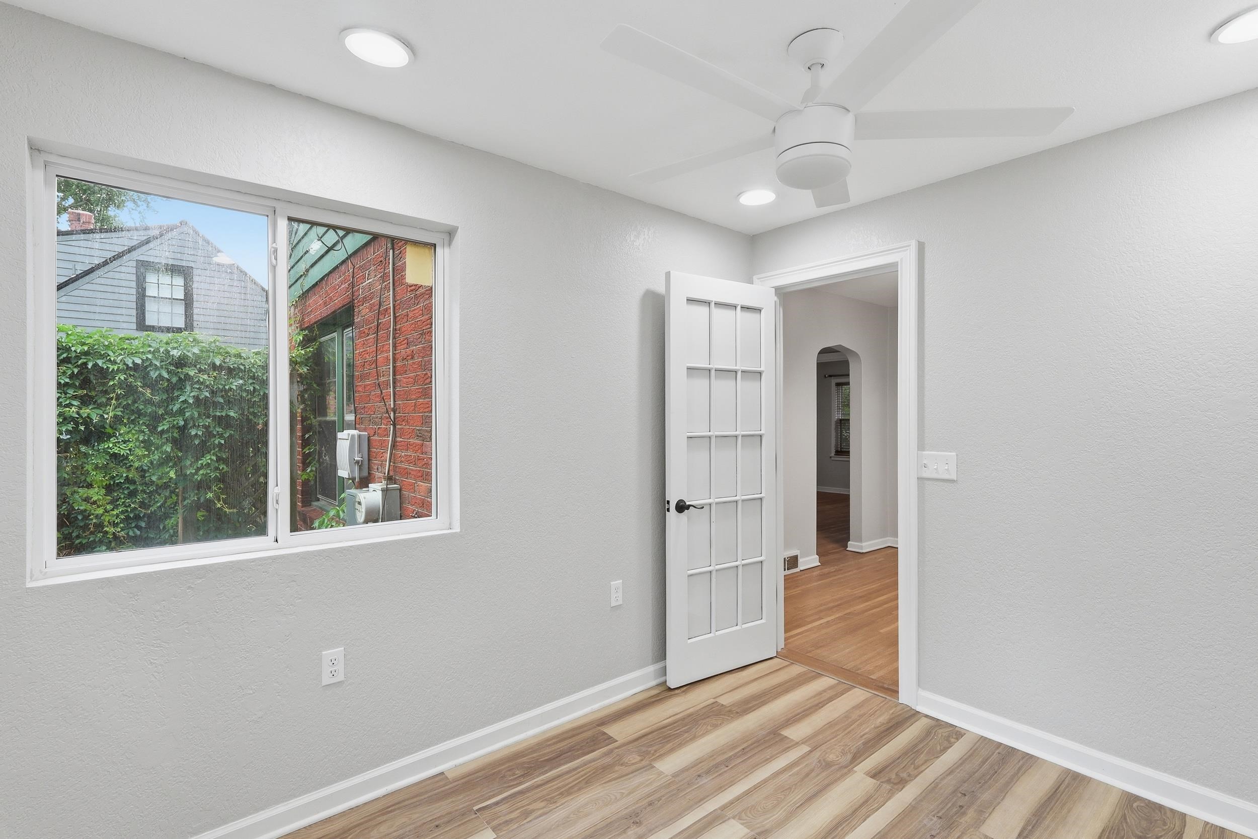 230 S Minneapolis Avenue Property Photo 21