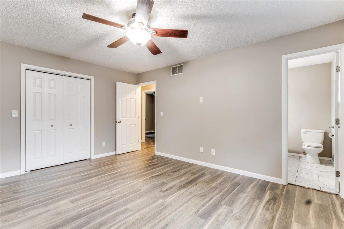 1630 Pin Oak Ct Property Photo 14
