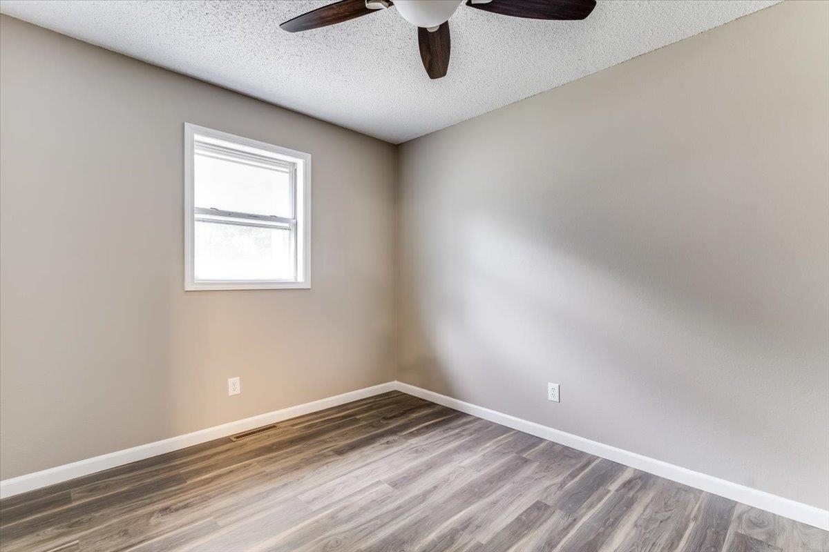 1630 Pin Oak Ct Property Photo 21