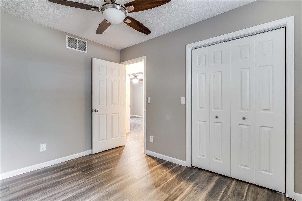 1630 Pin Oak Ct Property Photo 22