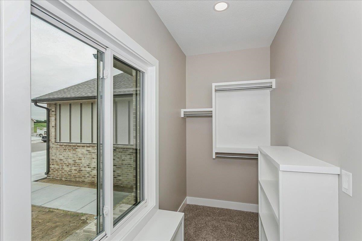 4818 W Calvert St Property Photo 17